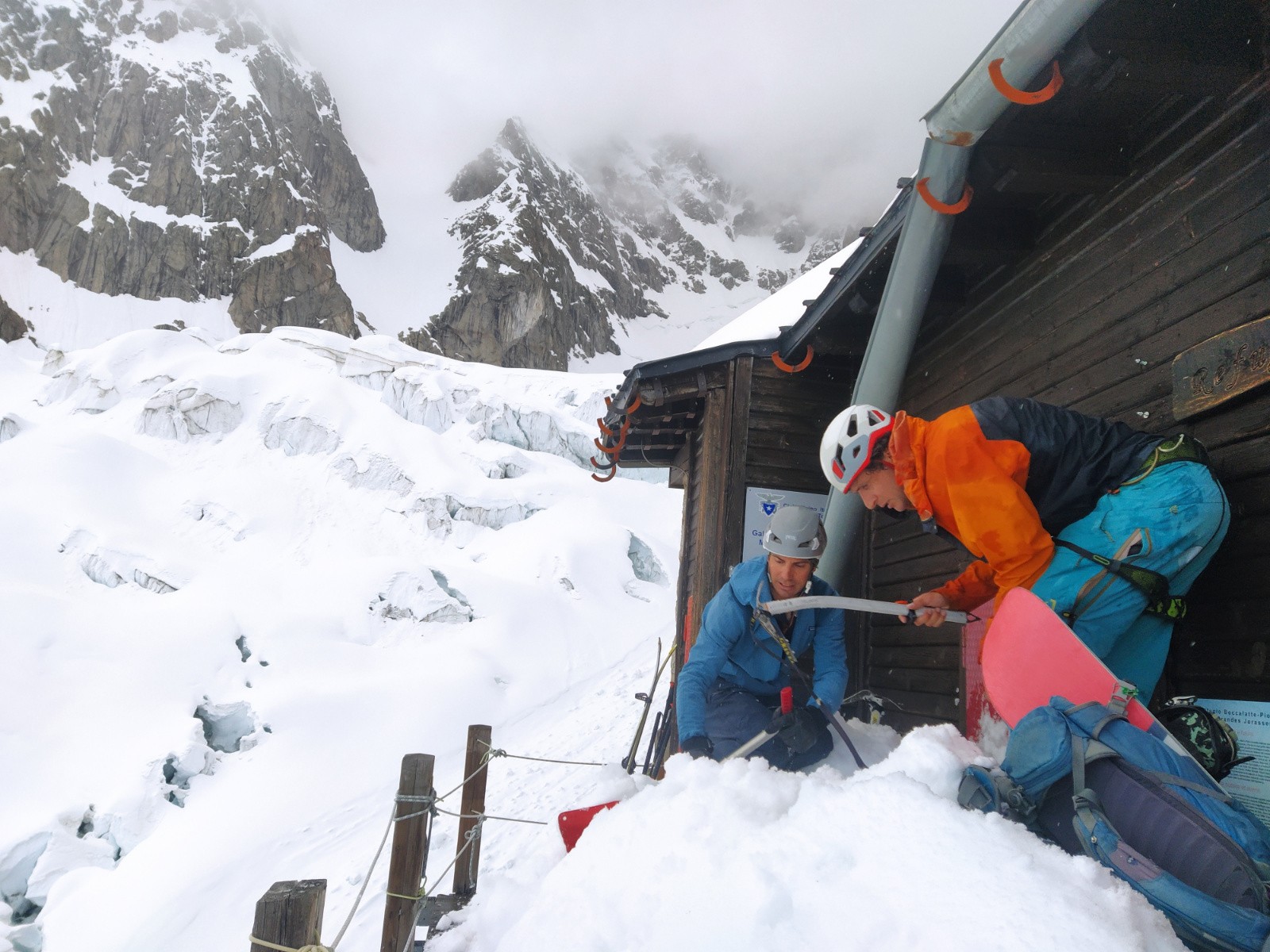 Déneigement obligatoire pour&nbsp; entrer dans le refuge