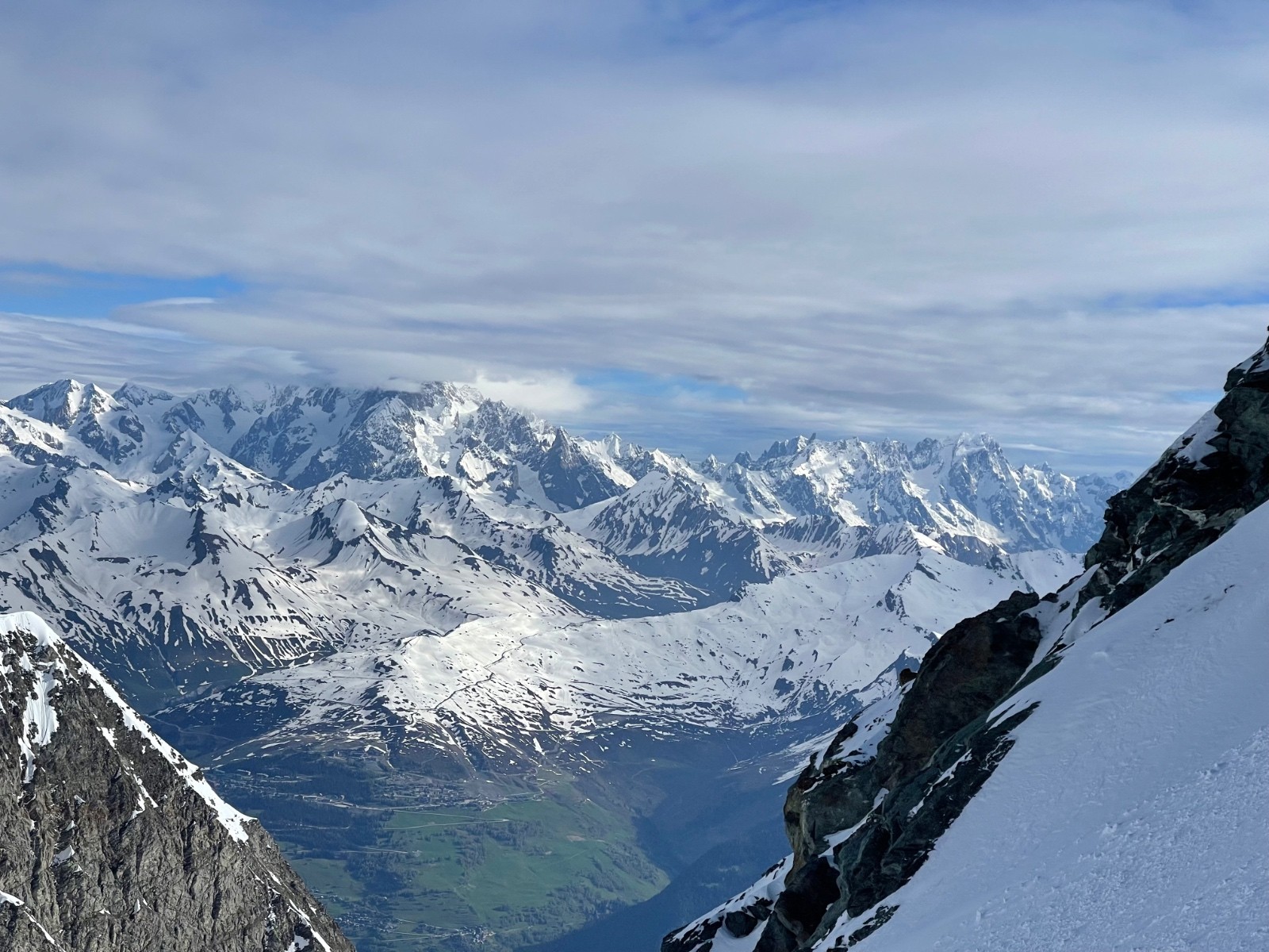 #3 Mont-Blanc déjà bien bâché dès le matin Mont-Blanc déjà bien bâché dès le matin