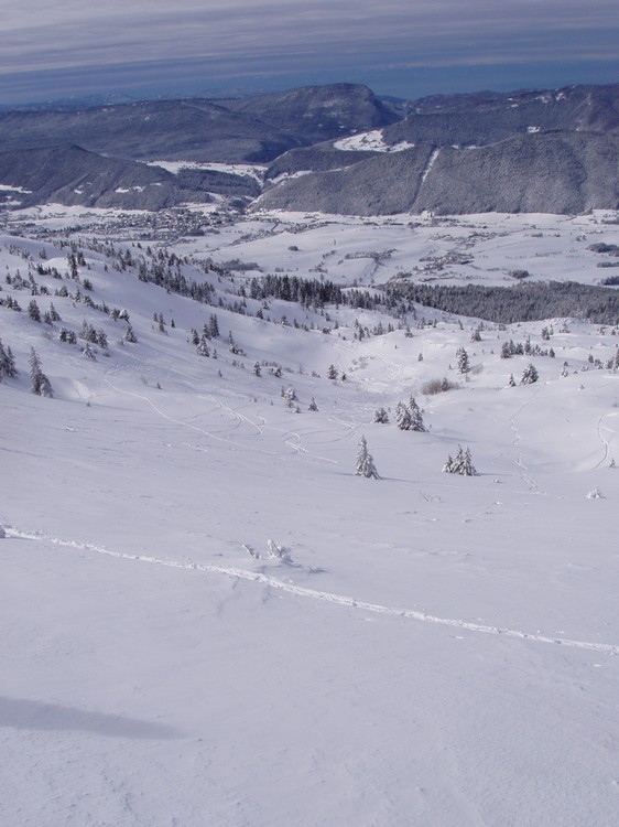 Combe nord : Peu tracée, grans ski le matin!