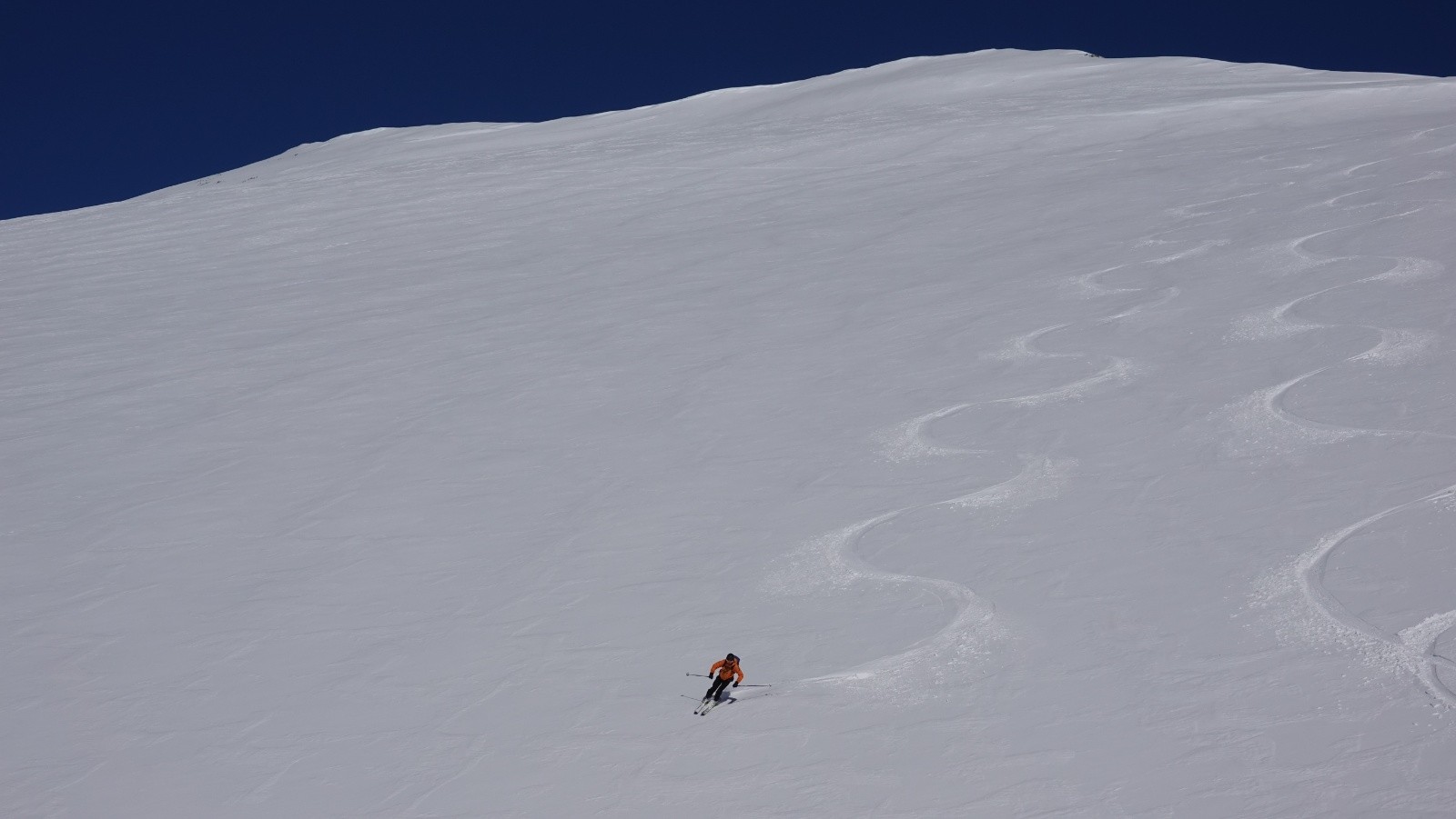 Première descente du Cerro Cautin : bonne neige dans l'ensemble