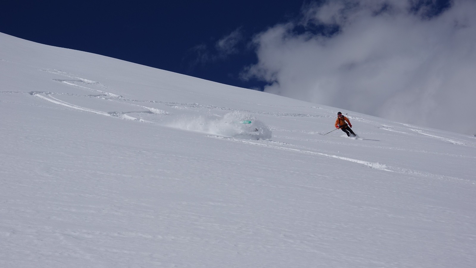 La belle chute de Jean dans le nuage de neige😊