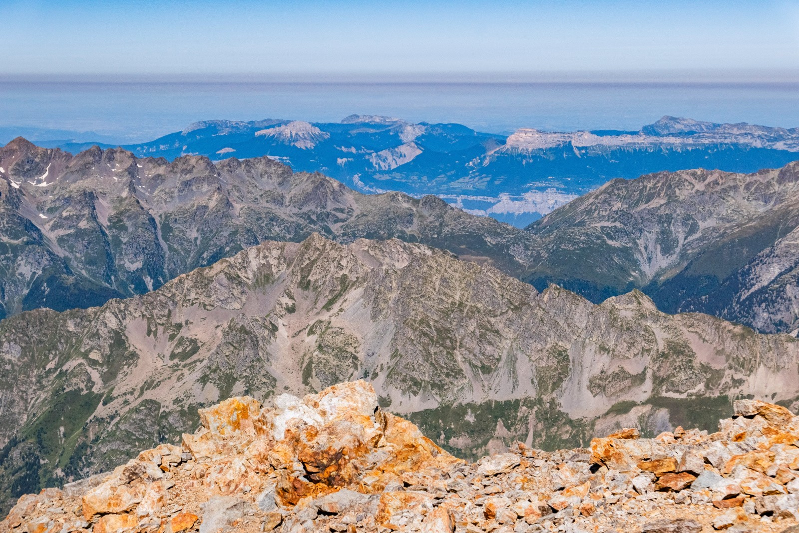 4 massifs qui se succèdent