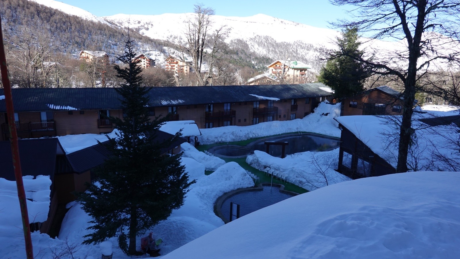 Les piscines thermales au milieu des pistes de Nevados de Chillan