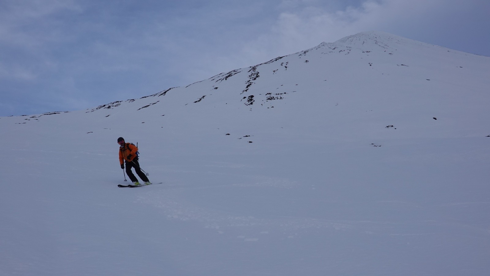 Juste avant de rejoindre les pistes de la station fermée ce jour