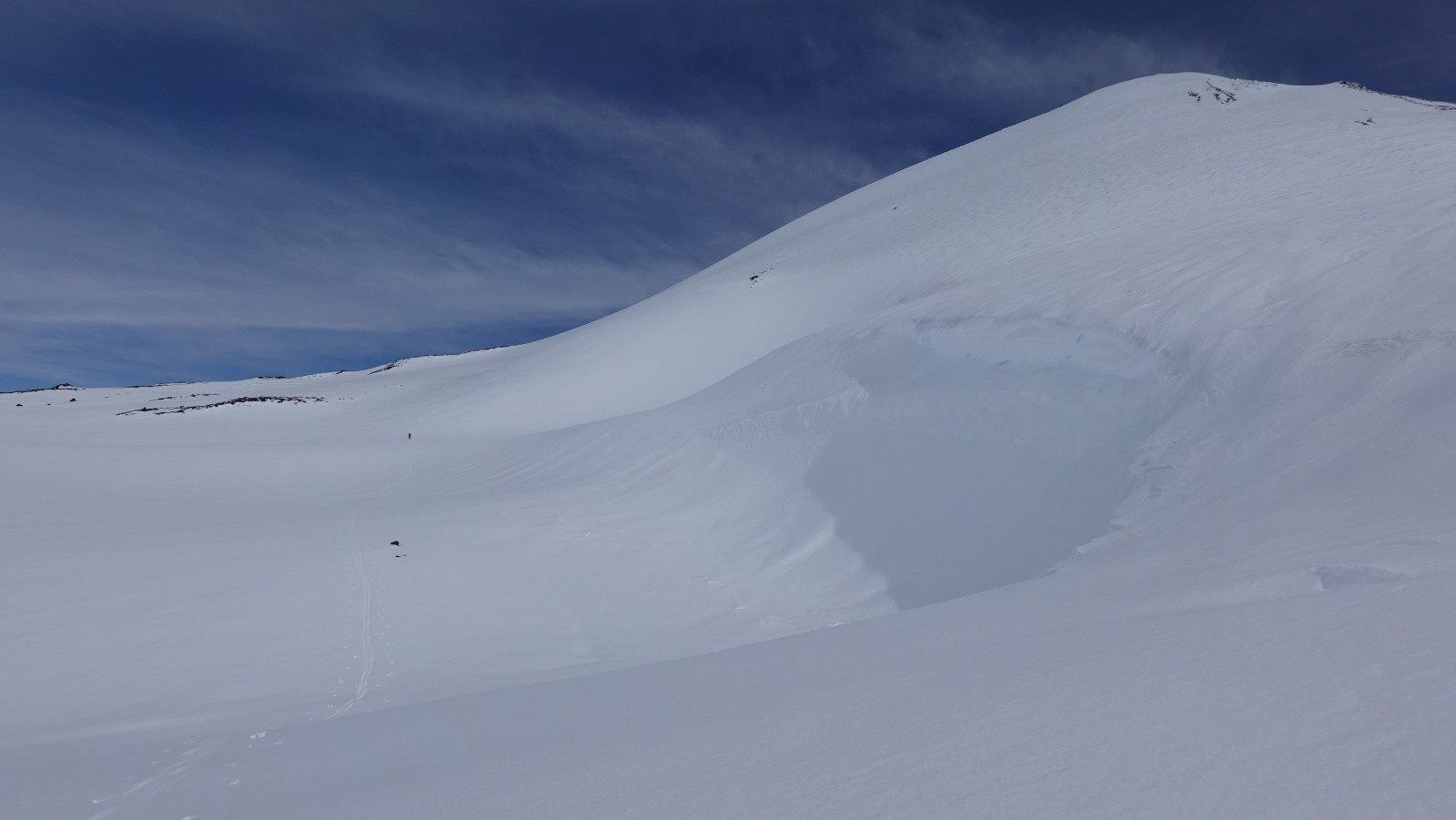 Nous allons chercher l'itinéraire SE qui contourne le volcan