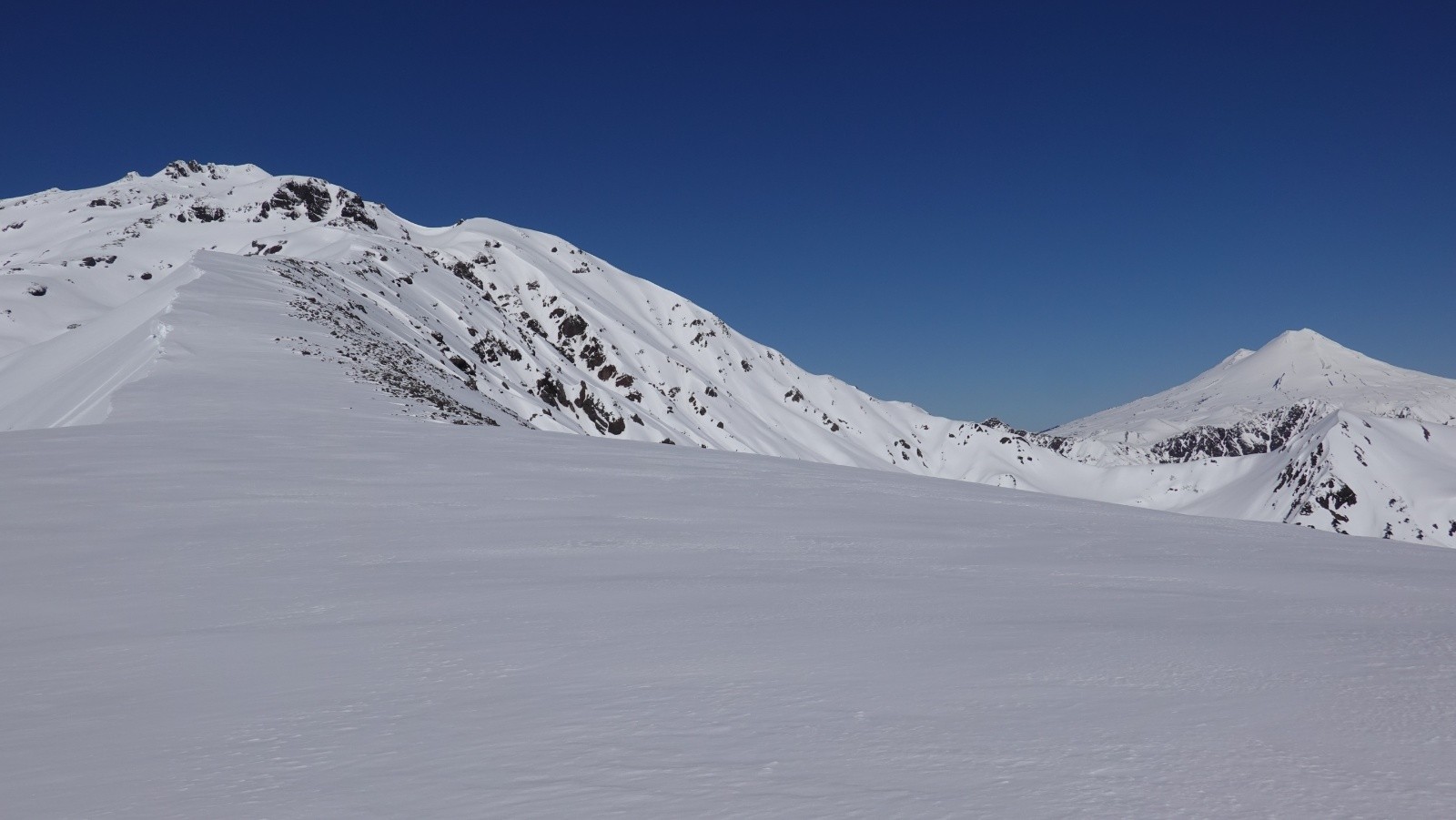 Le volcan Llaima se dévoile à nos yeux