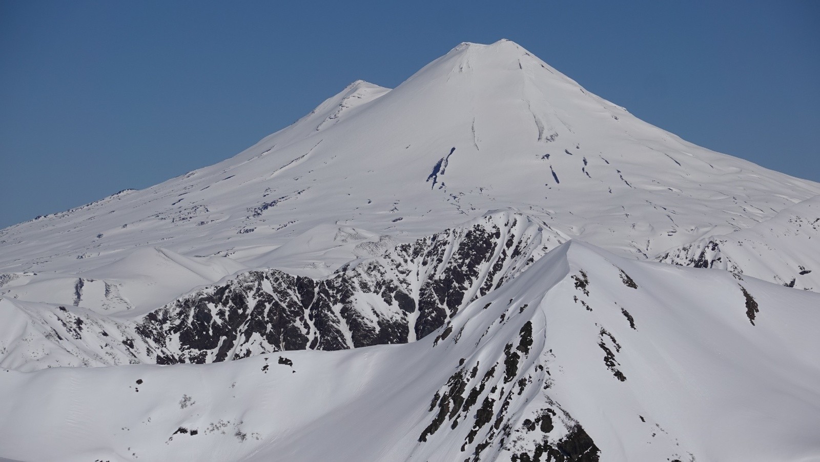 Le volcan Llaima pris au téléobjectif que nous ne verrons pas depuis le sommet