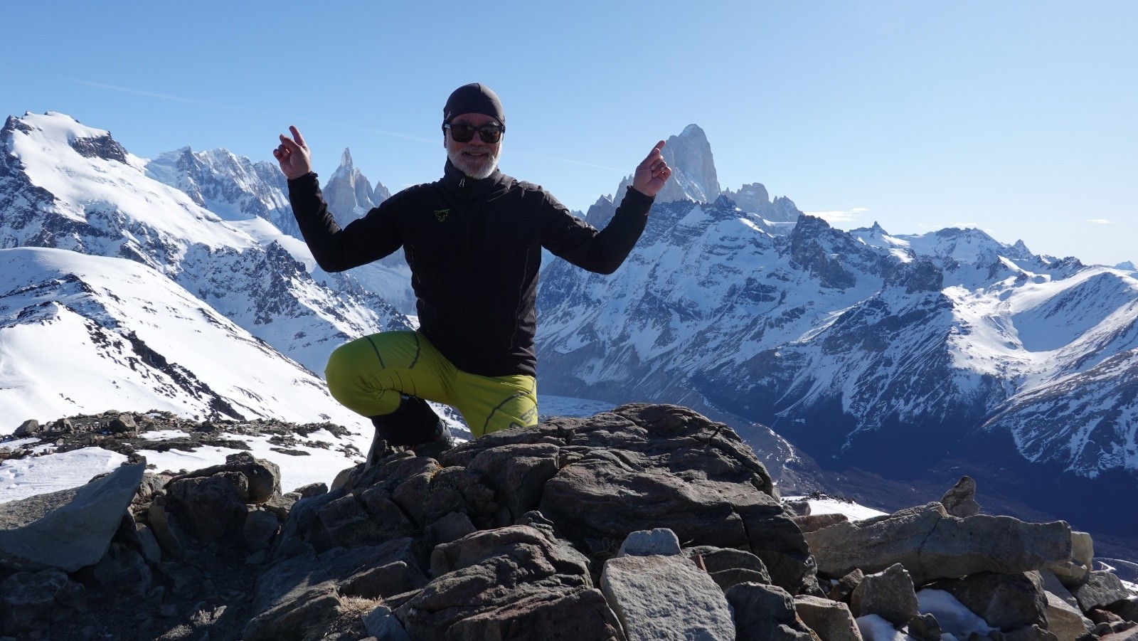 Didier au sommet entre Cerro Torre et Fitz Roy