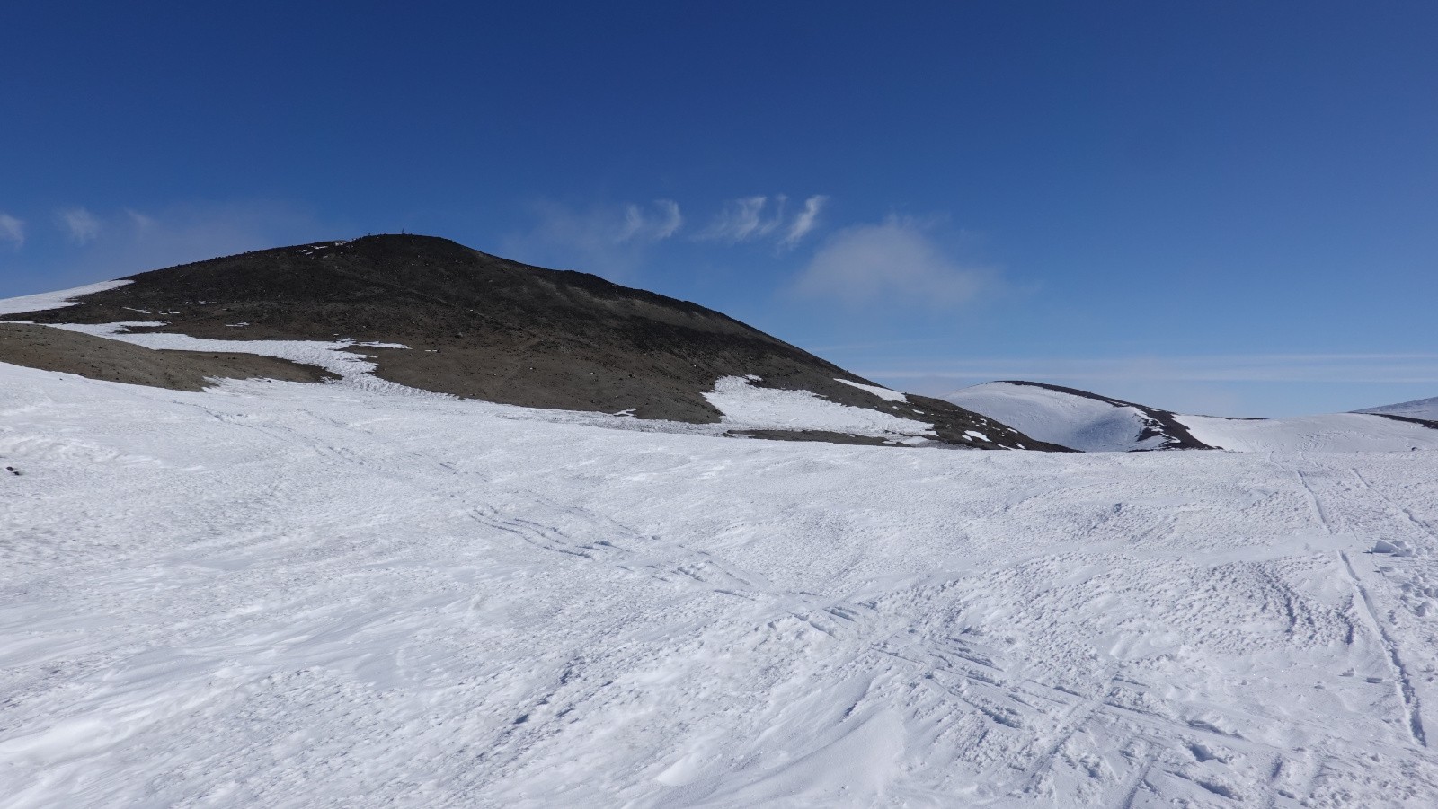 Ça passe à ski depuis le sommet