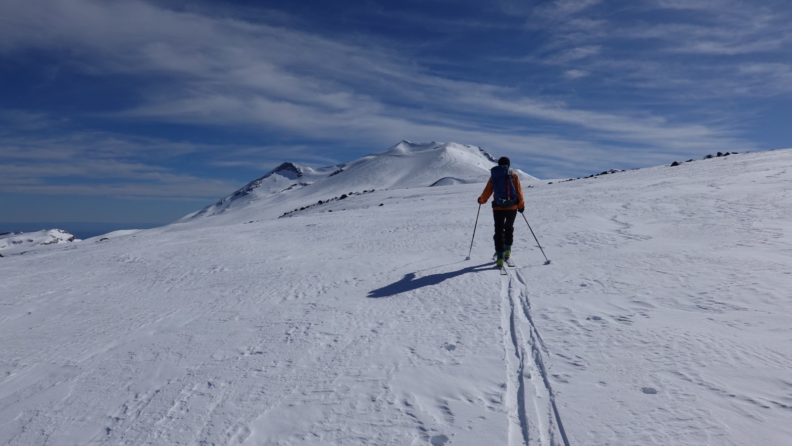 Il est loin ce volcan Nevado