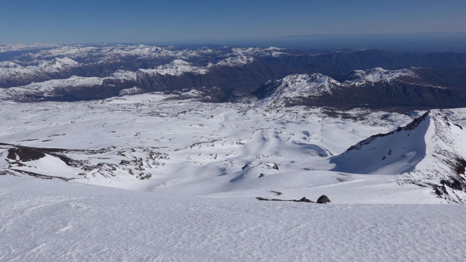 Panorama vers l'Ouest et la descente vers le vallon de Shangri-la