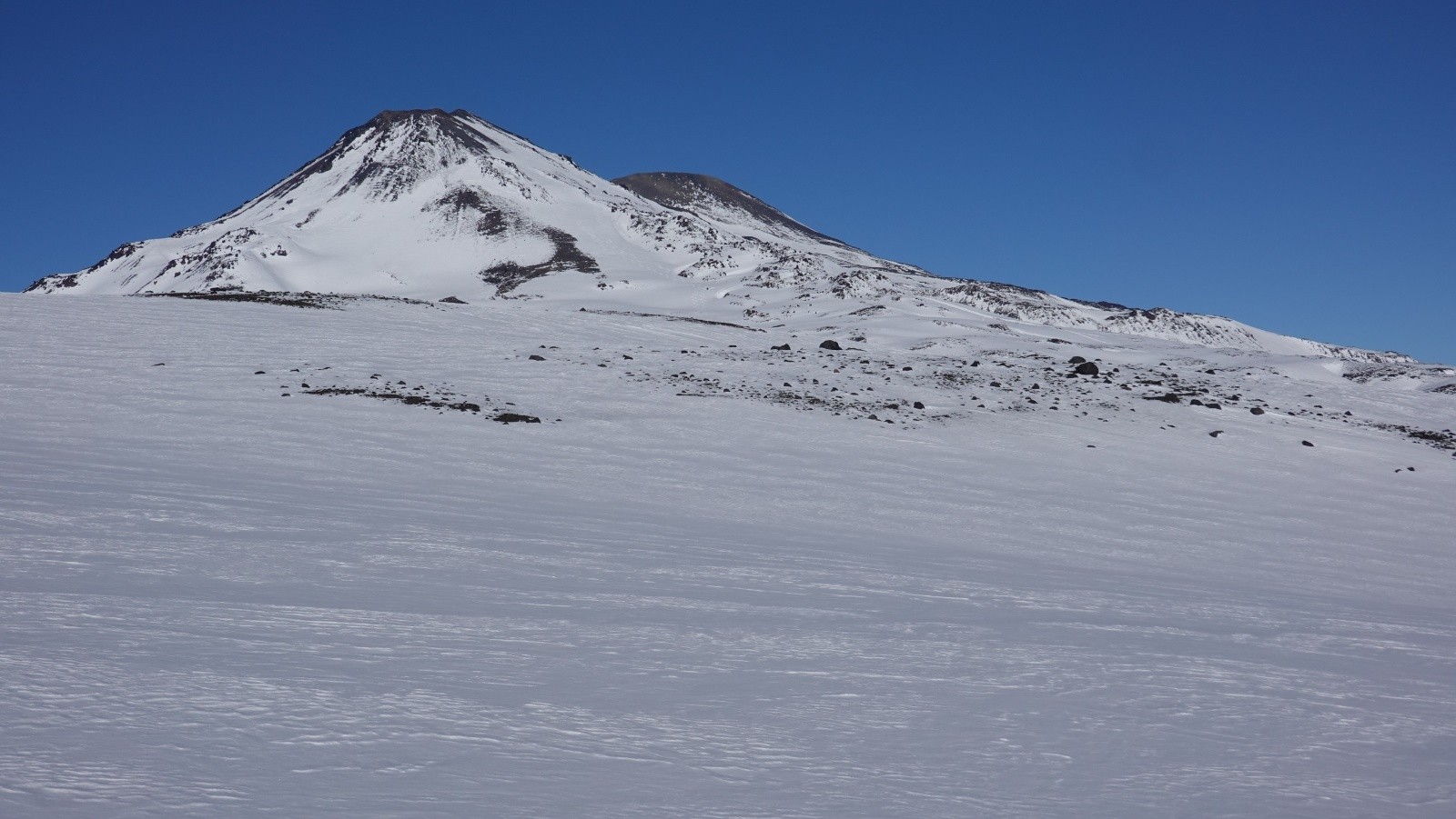 Nous traversons non loin des volcans Chillan Nuevo y Viejo