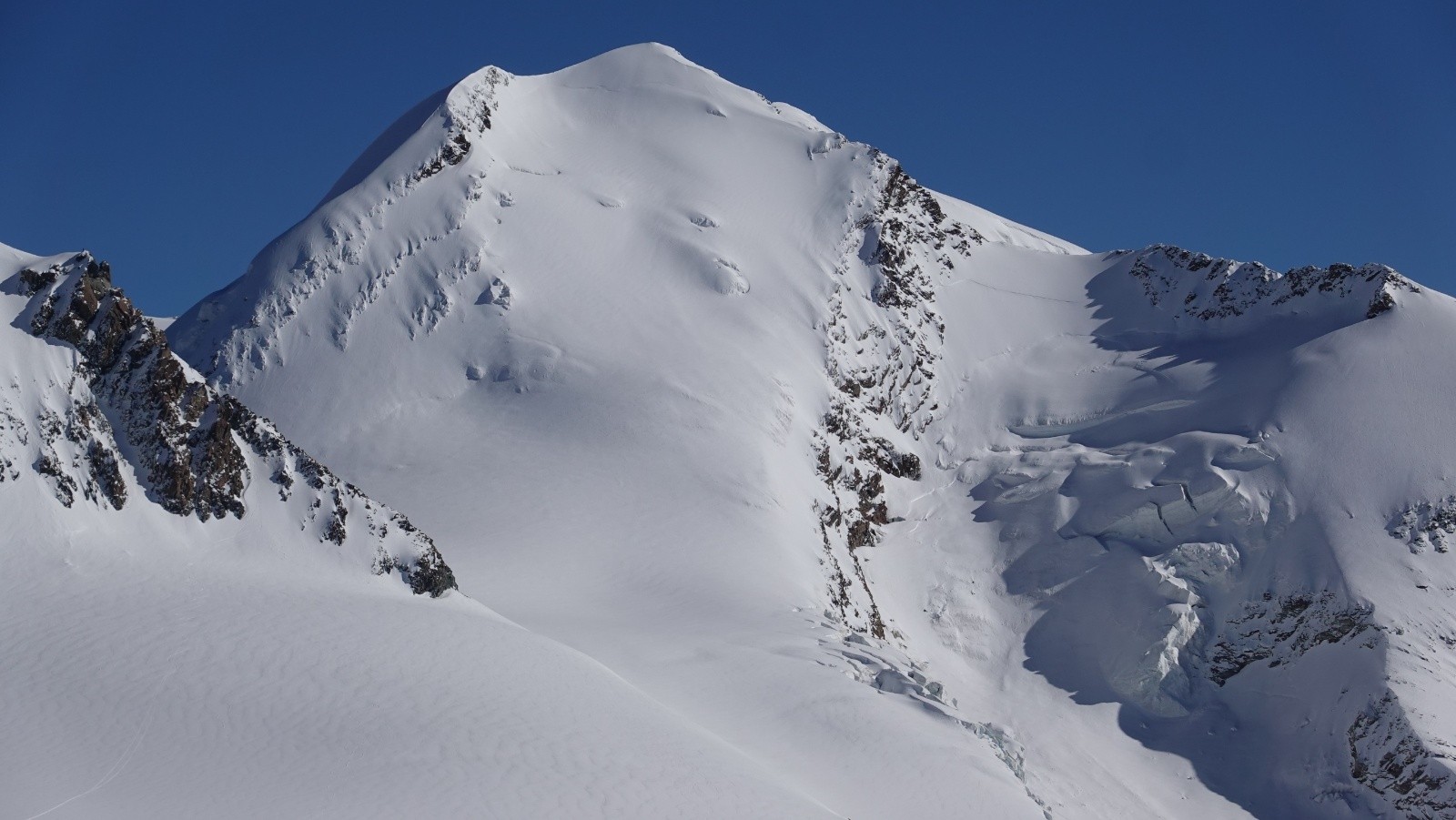 Panorama sur Castore pris au téléobjectif