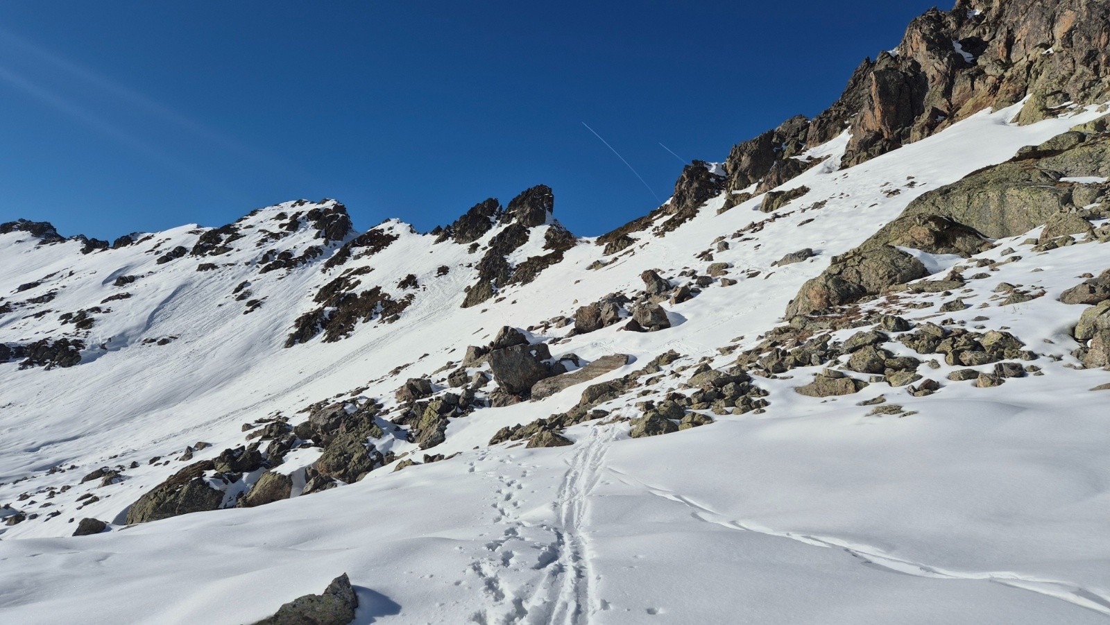 Versant Cicle du collet. Pas bp de neige !