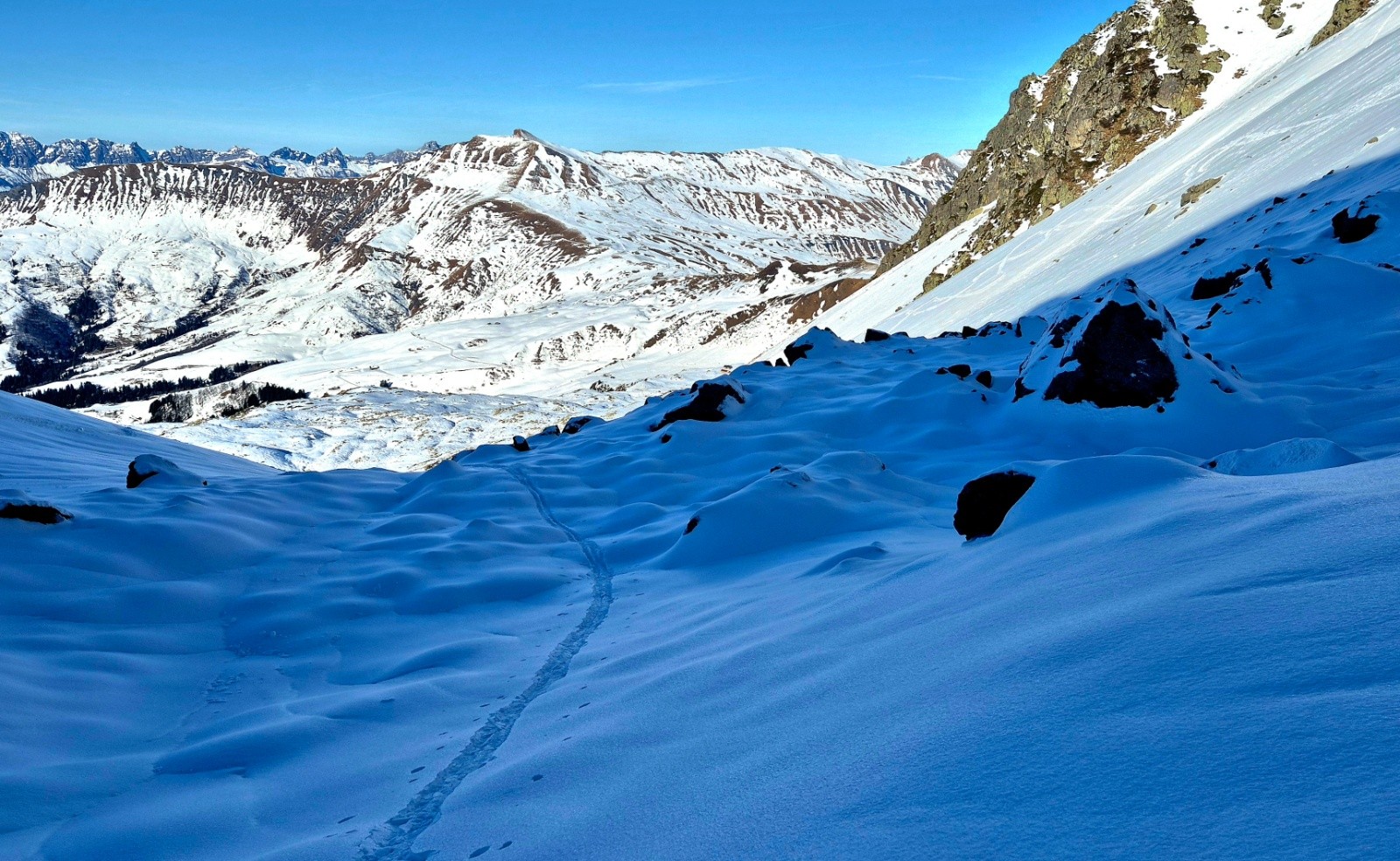 Petit plateau avant le couloir 