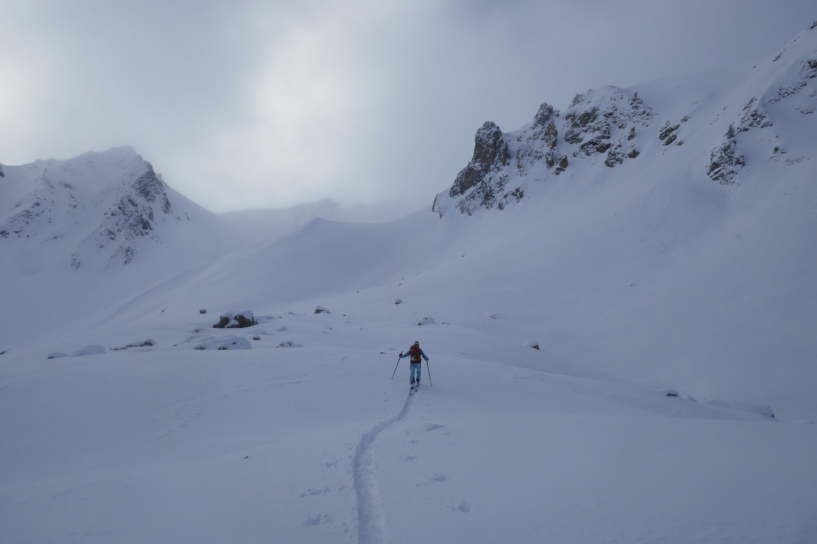 La trace bien physique dans 40cm de poudre 