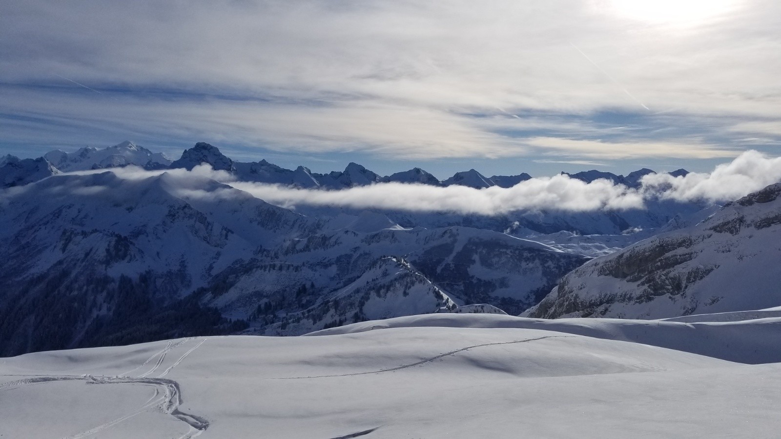 Ça se dégage pour la vue sur les Aravis et le Mont blanc 