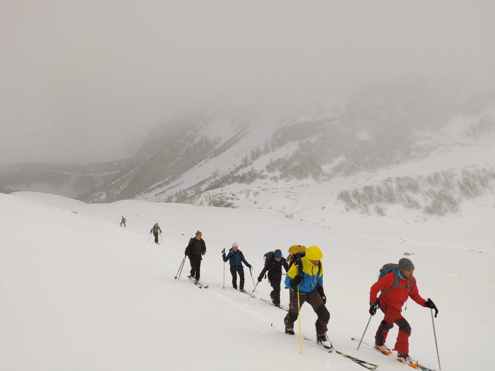 La troupe ravie de s’être levée aussi tôt pour être dans le brouillard 🤣🤣