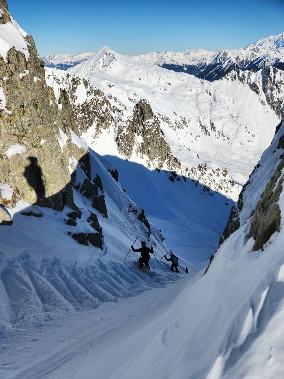 Entrée d'un des couloirs N/E (le + bas des 3) 