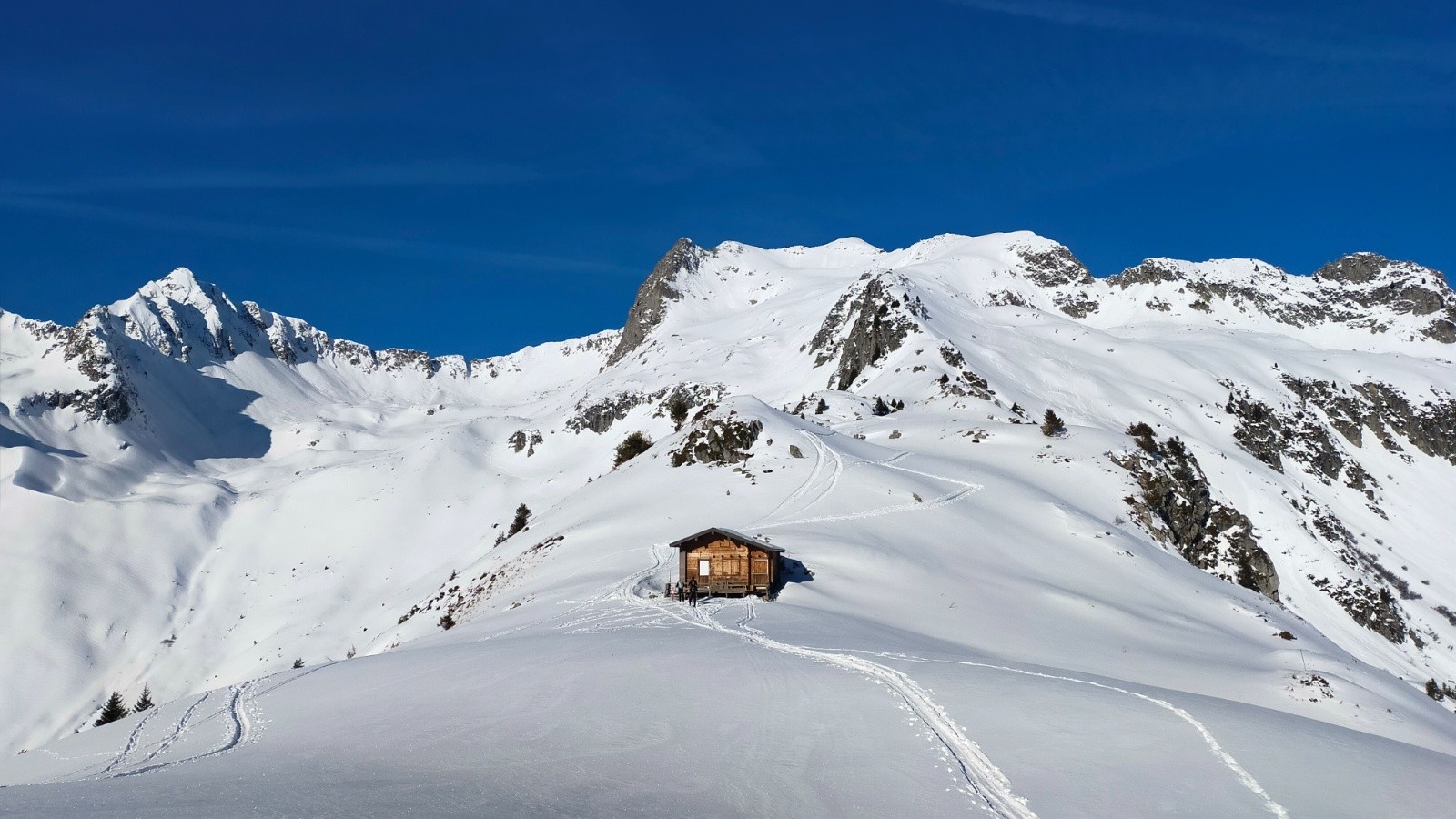  Col du Loup derrière les bosses et Combe Bronsin dernier plan 