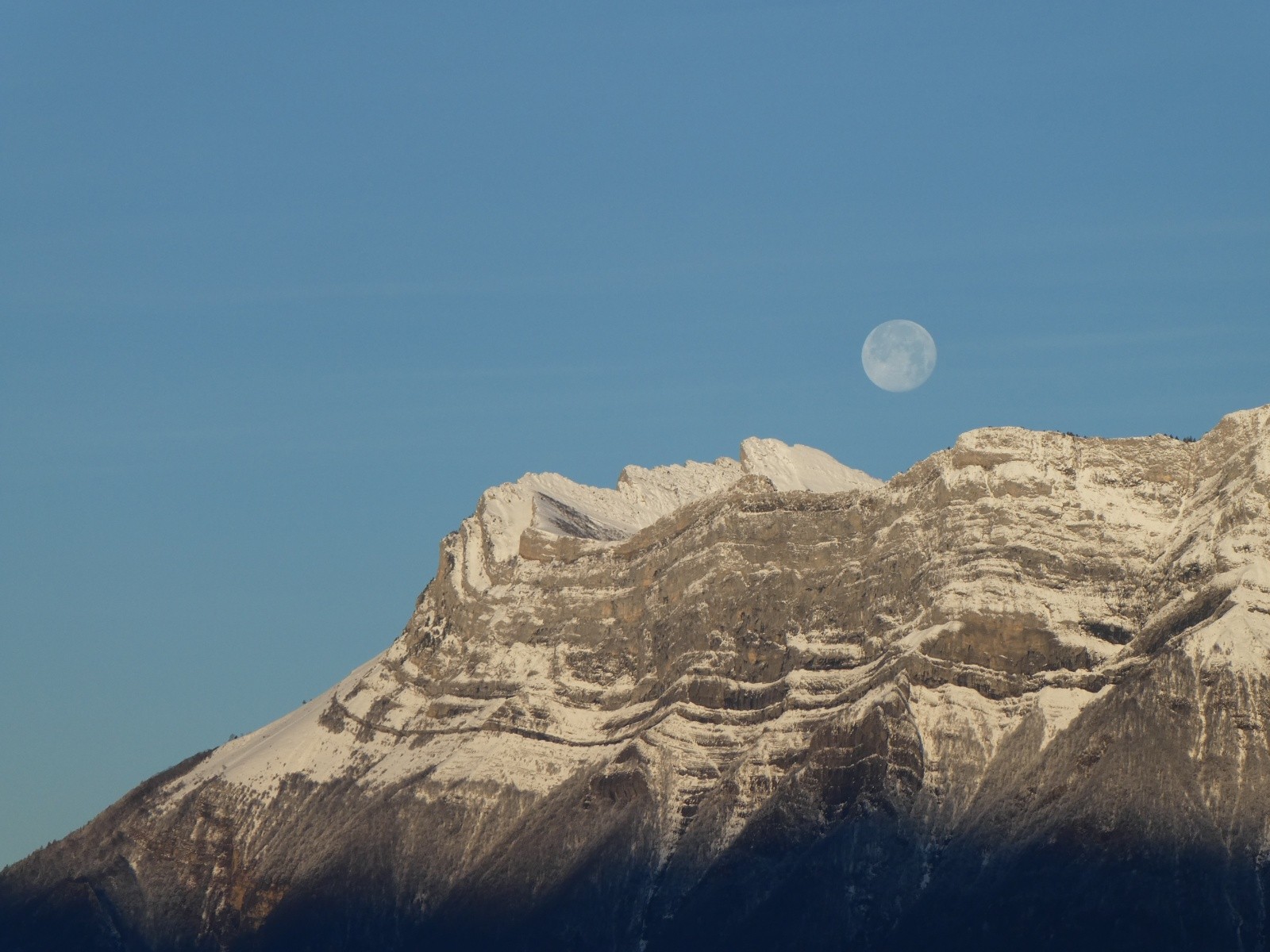  Coucher de lune sur la Dent de l'Arclusaz