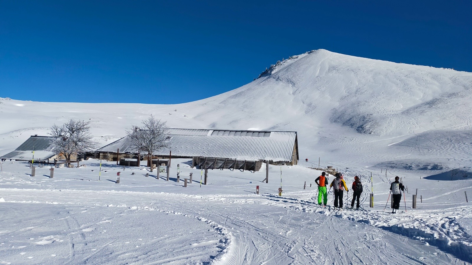 #2 Bergerie et Charmant Som Bergerie et Charmant Som