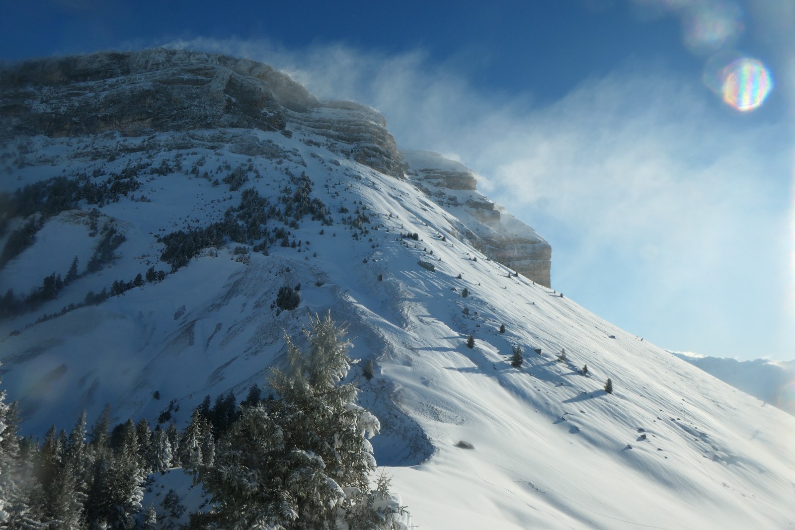 La Dent fume toujours