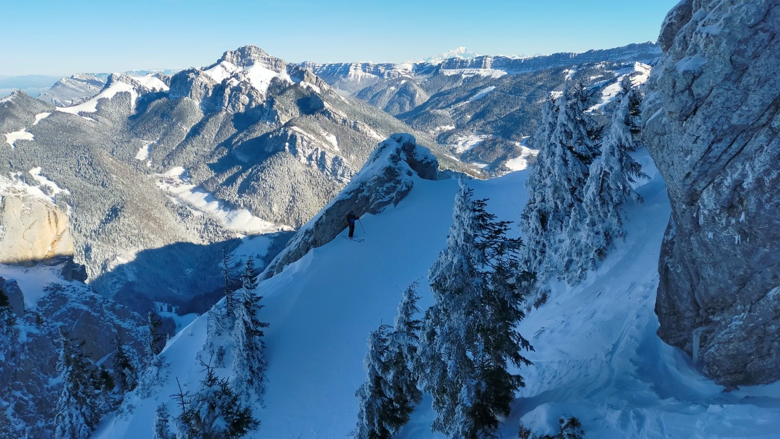 #5 Couloir N du Charmant Som en bonnes conditions Couloir N du Charmant Som en bonnes conditions