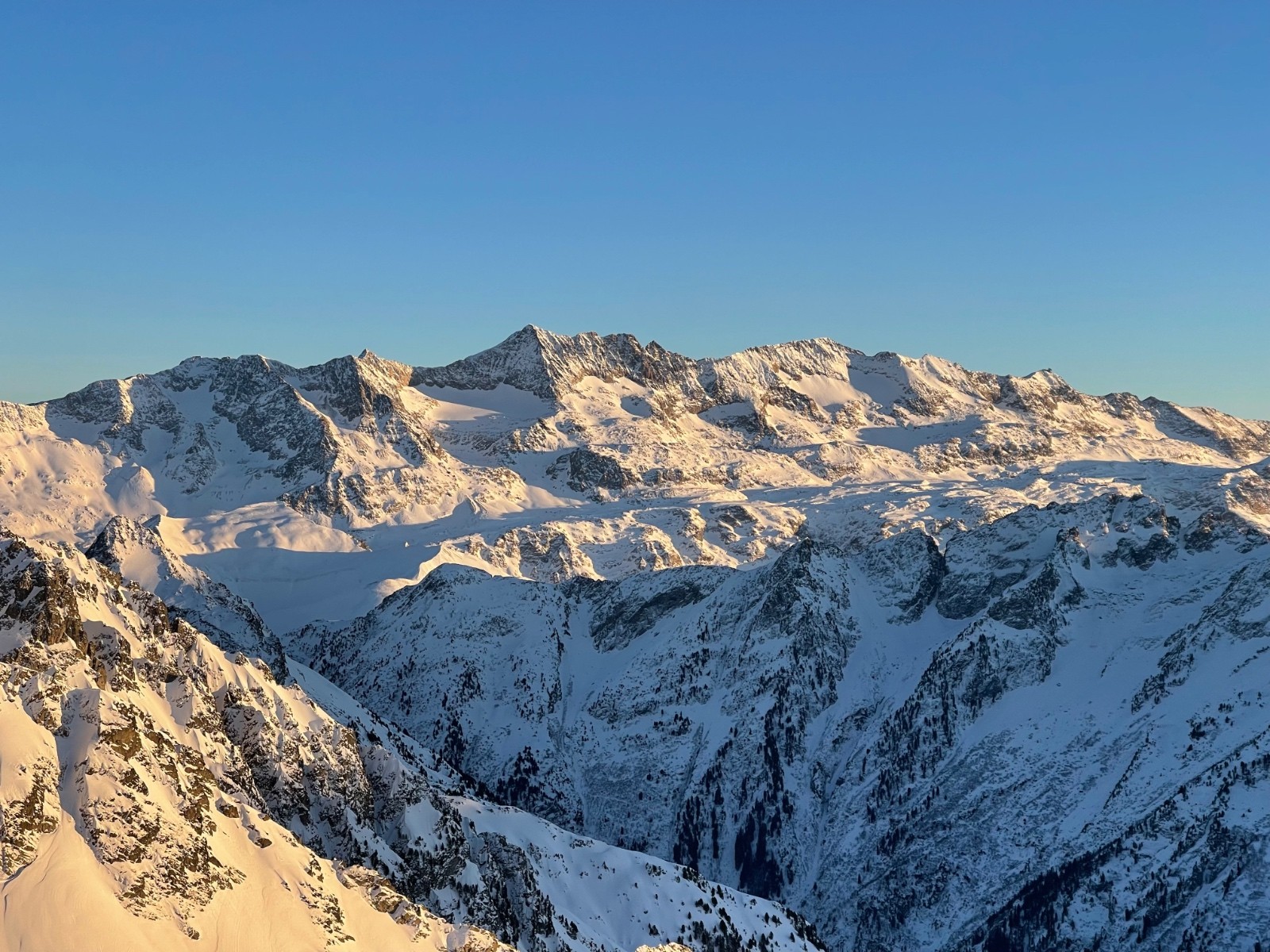 Grandes rousses depuis la dent du Pra 