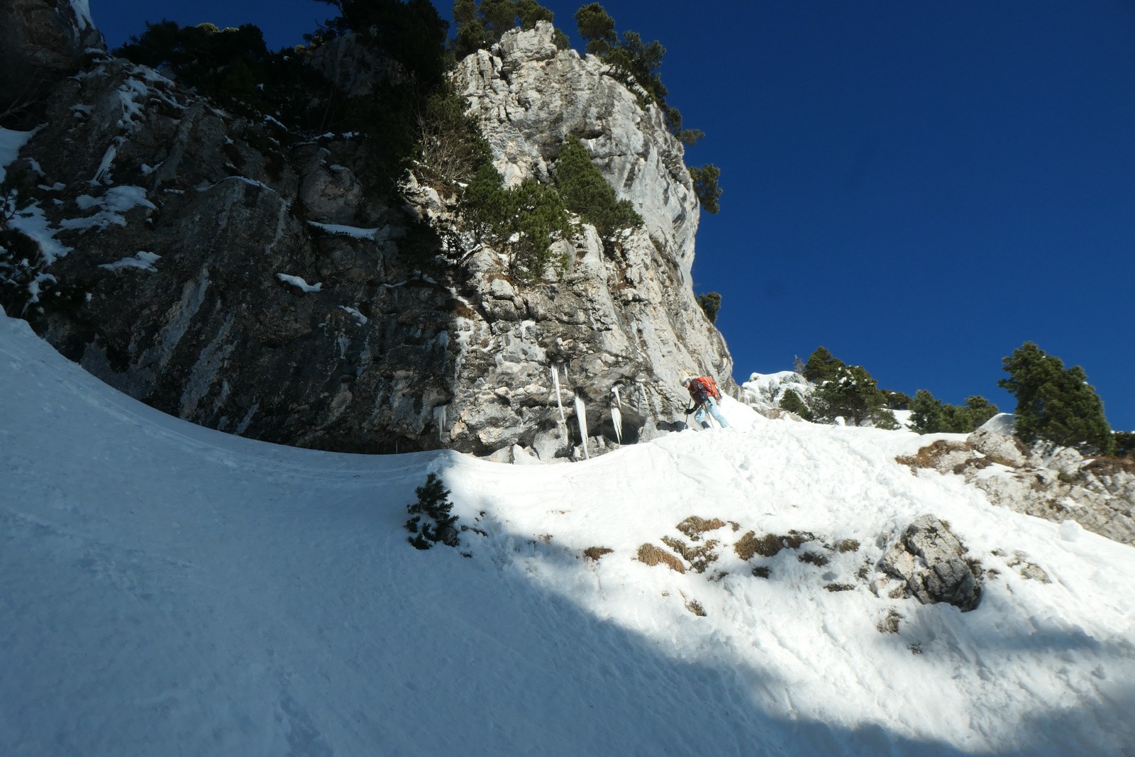 La vire pour rejoindre le couloir du bas 