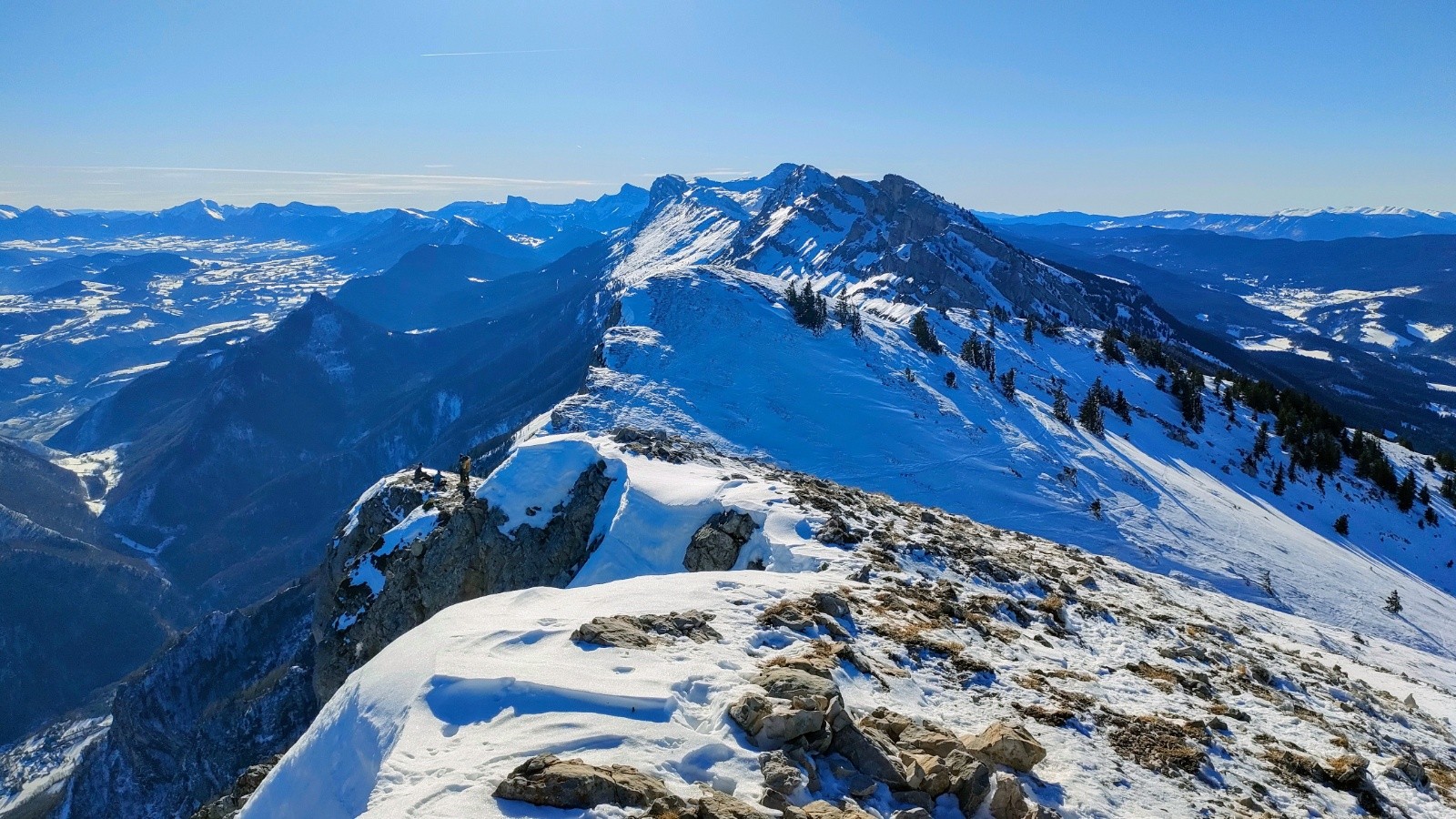 Vers le sud , pas un nuage à l'horizon&nbsp;&nbsp;