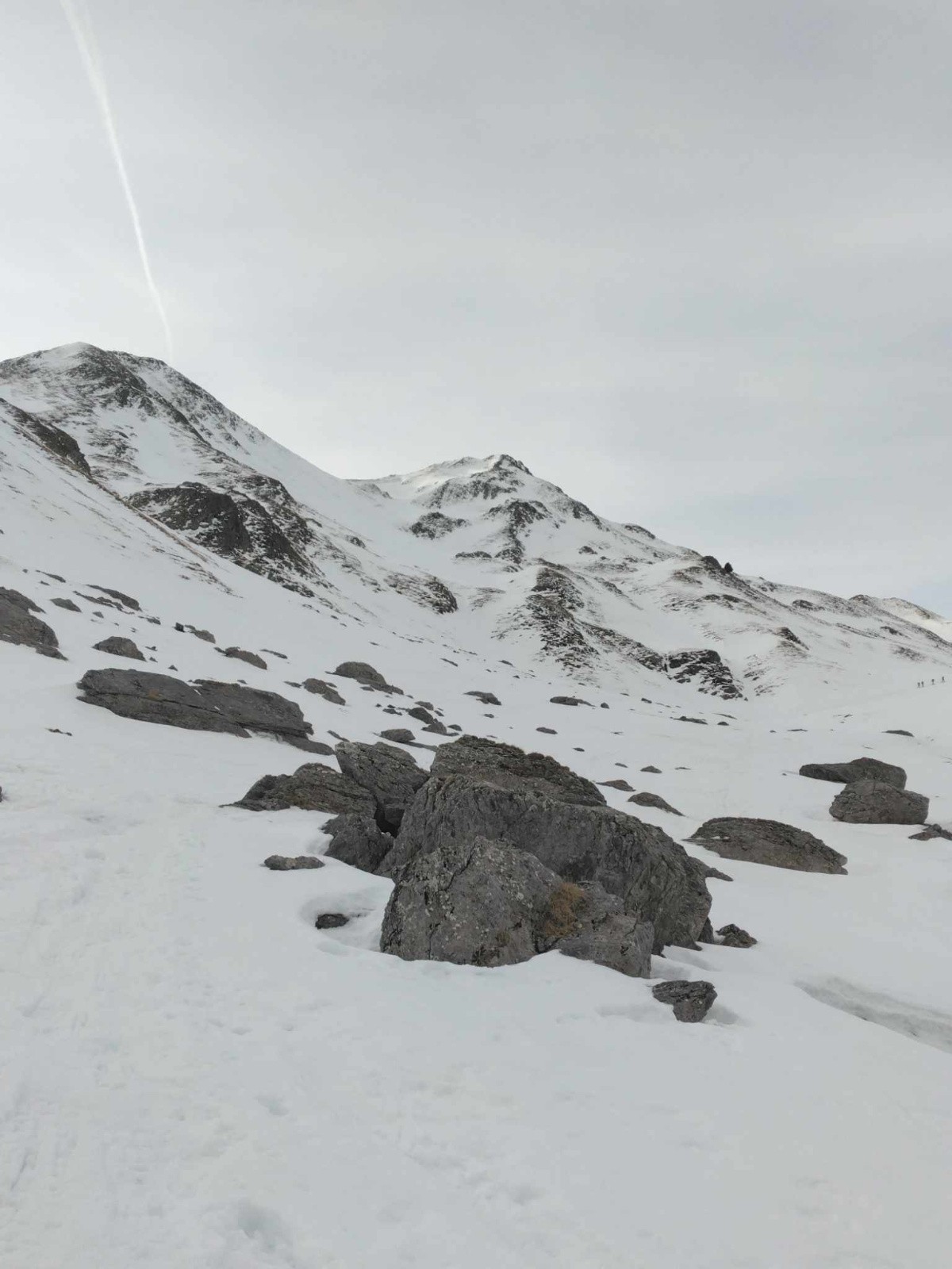 Belle rampe sous Pène la Glère, en montant au Pic de Canaourouye