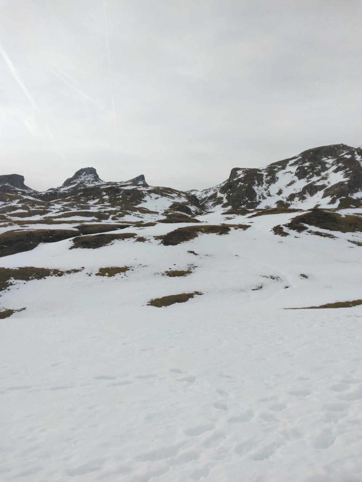 Vers le fond du cirque, en montant vers le Pic de Canaourouye