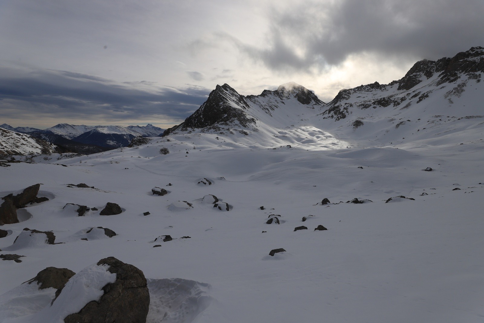  Vue vers le Pic du Jaillon et le Col de Combe Laboye