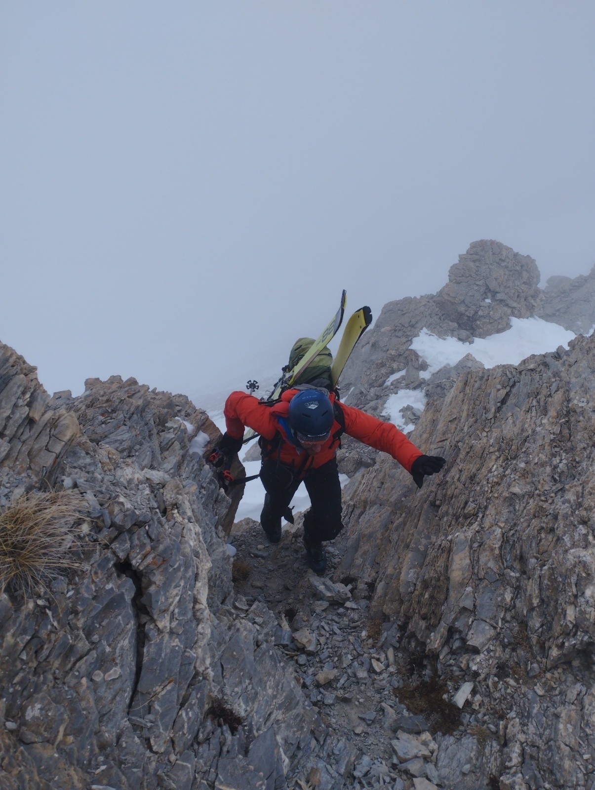 Petit ressaut sur l'arête Nord du Pic des Esparges Fines 