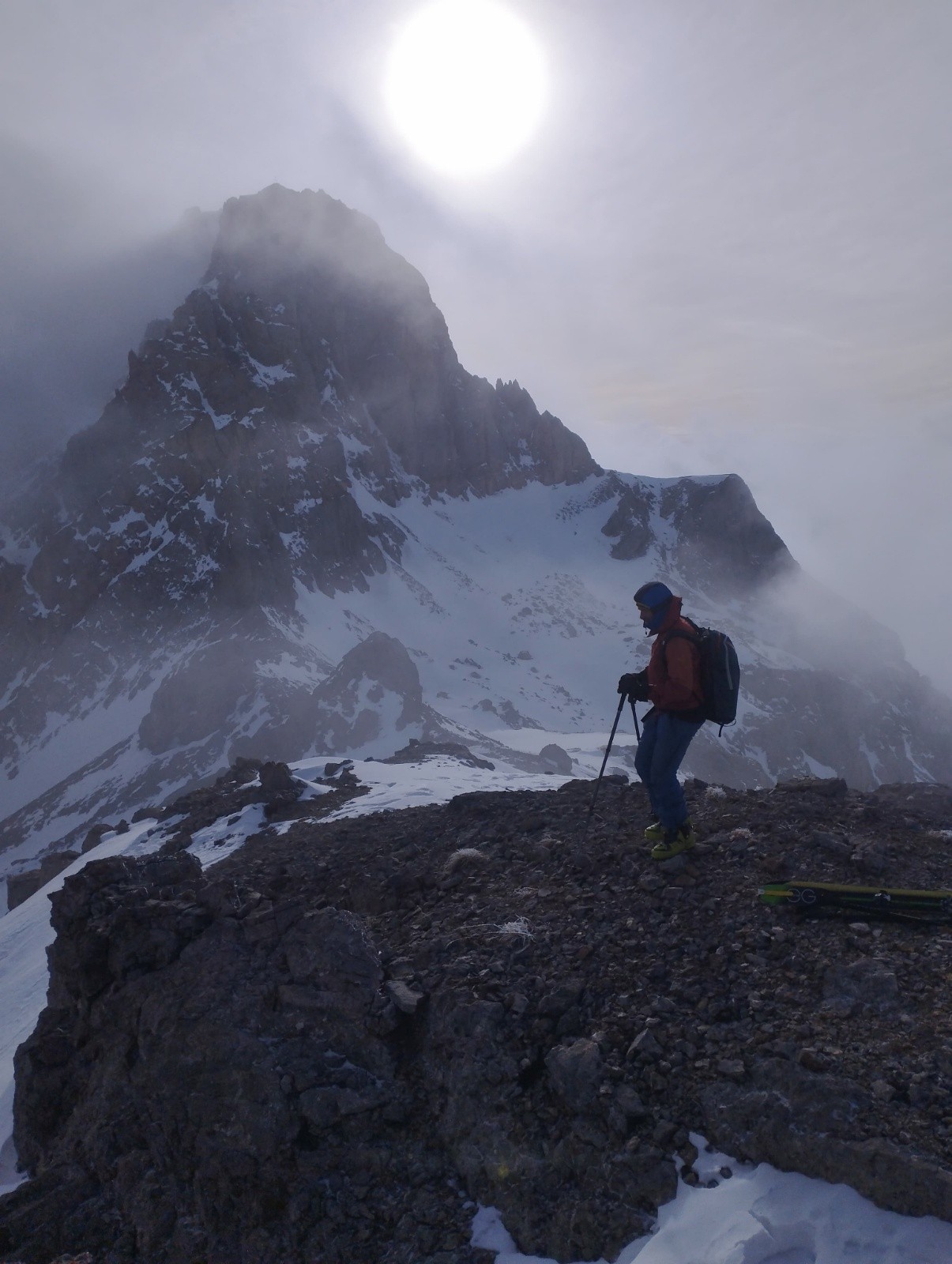 Sur la crête au nord du Pic de Béal Traversier