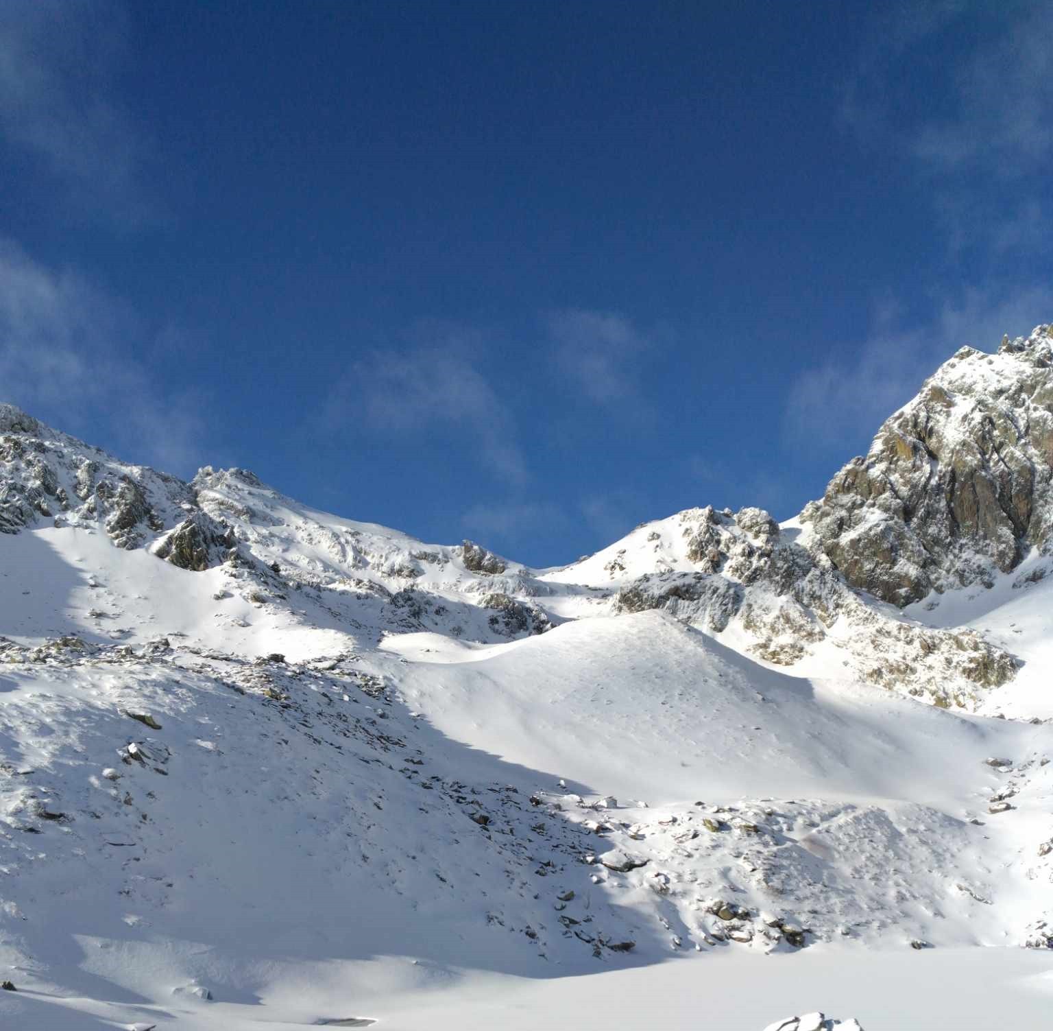 Depuis le refuge, vers le col de Peyreget