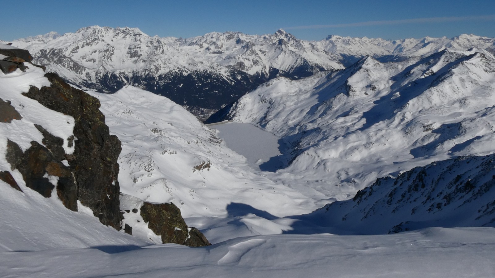 au col de Mont Froid - en contrebas le barrage de Bissorte 