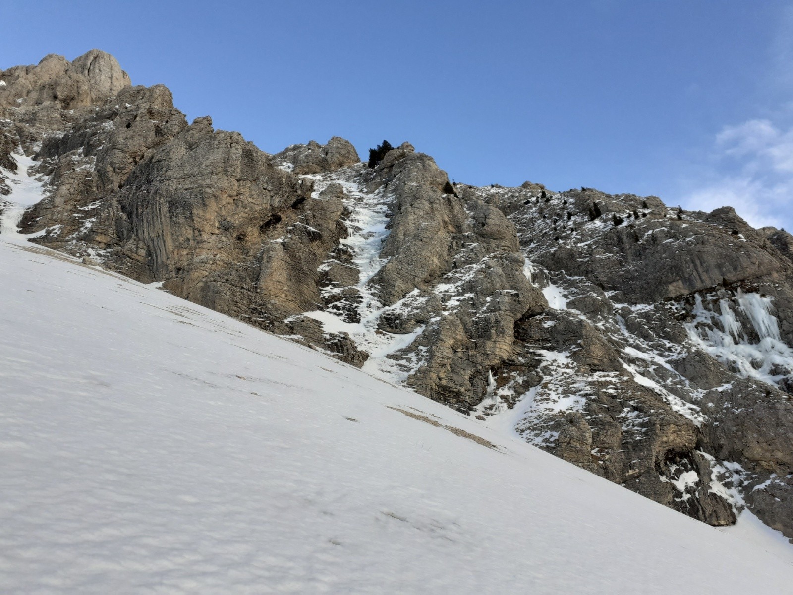 Joli décor sur les coté de la descente 