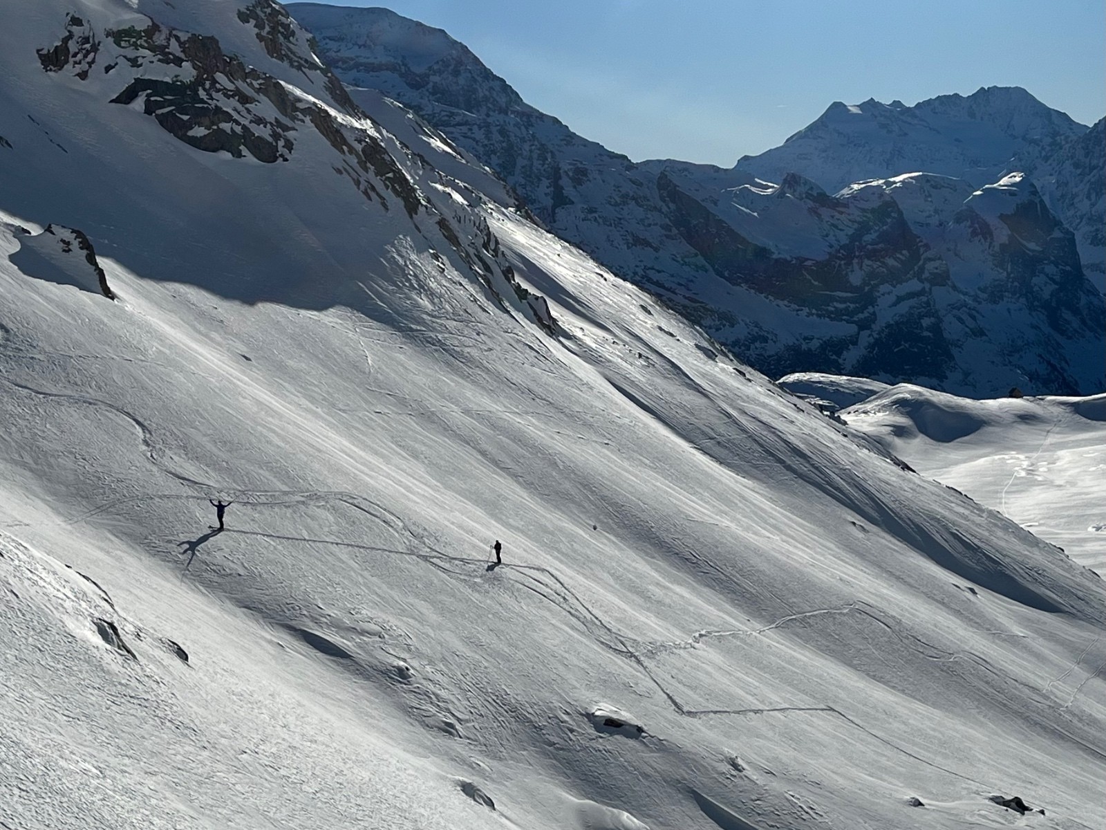 J1:Remontée sur Séchette, chacun sa trace...