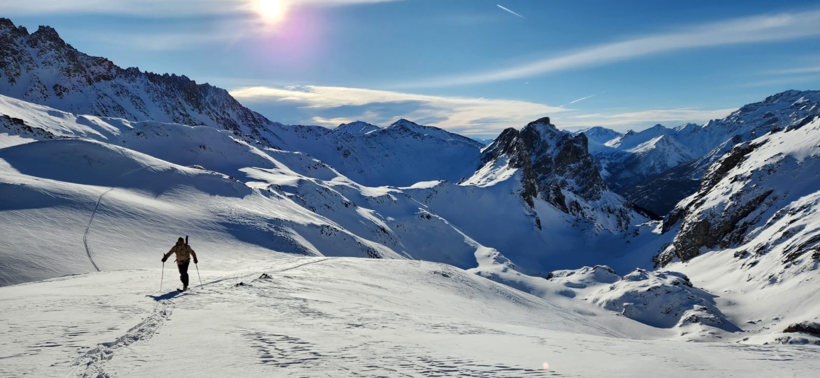 J2 entre le col de la Ponsonnière et le col Termier, vue sur l'itinéraire de montée (banquette)