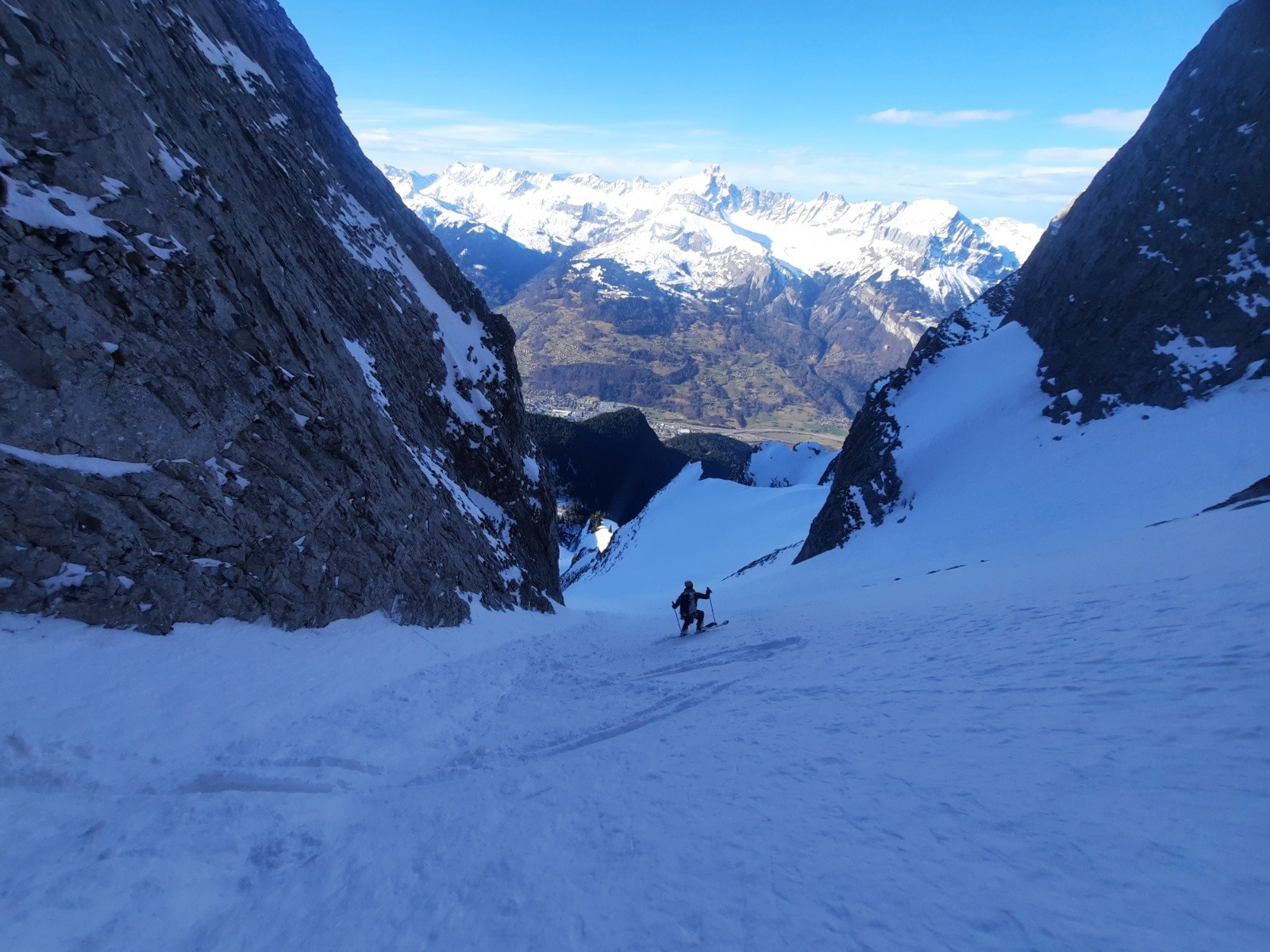  Sommet des pentes médianes. Toujours en bonne neige. 👌