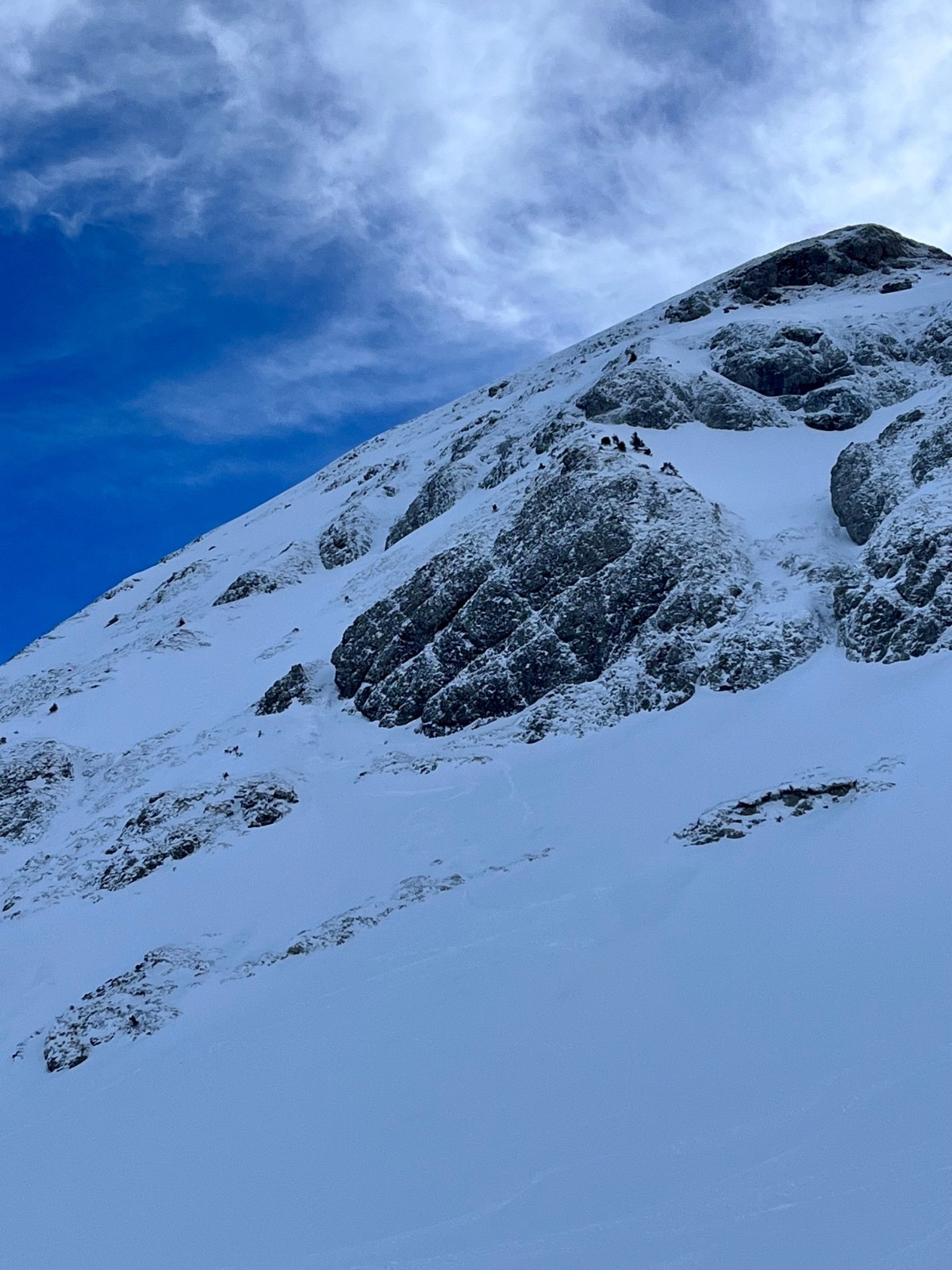 &nbsp;du sommet de la combe suspendue