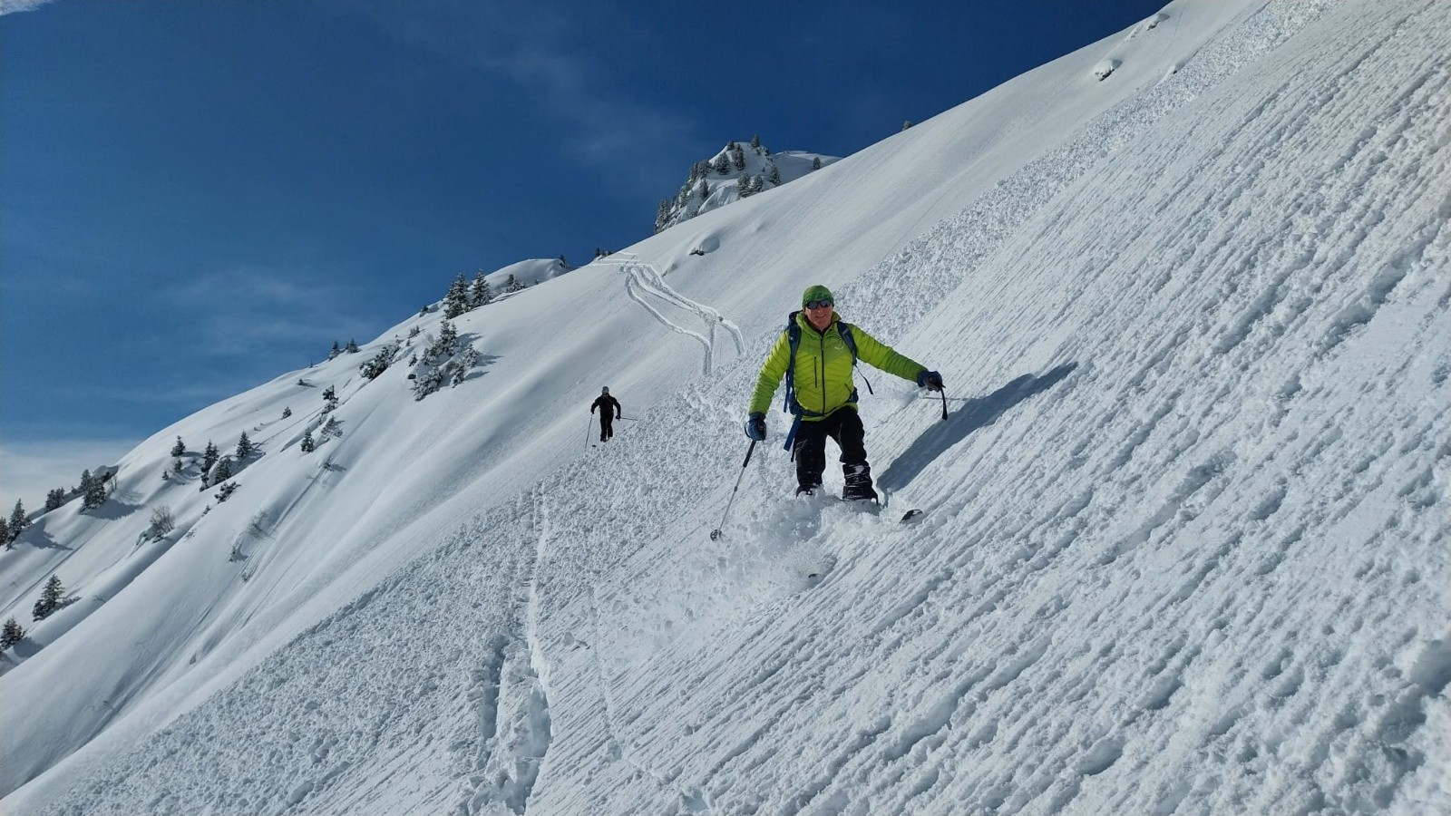  Traversée des pentes sous le pas du Pin