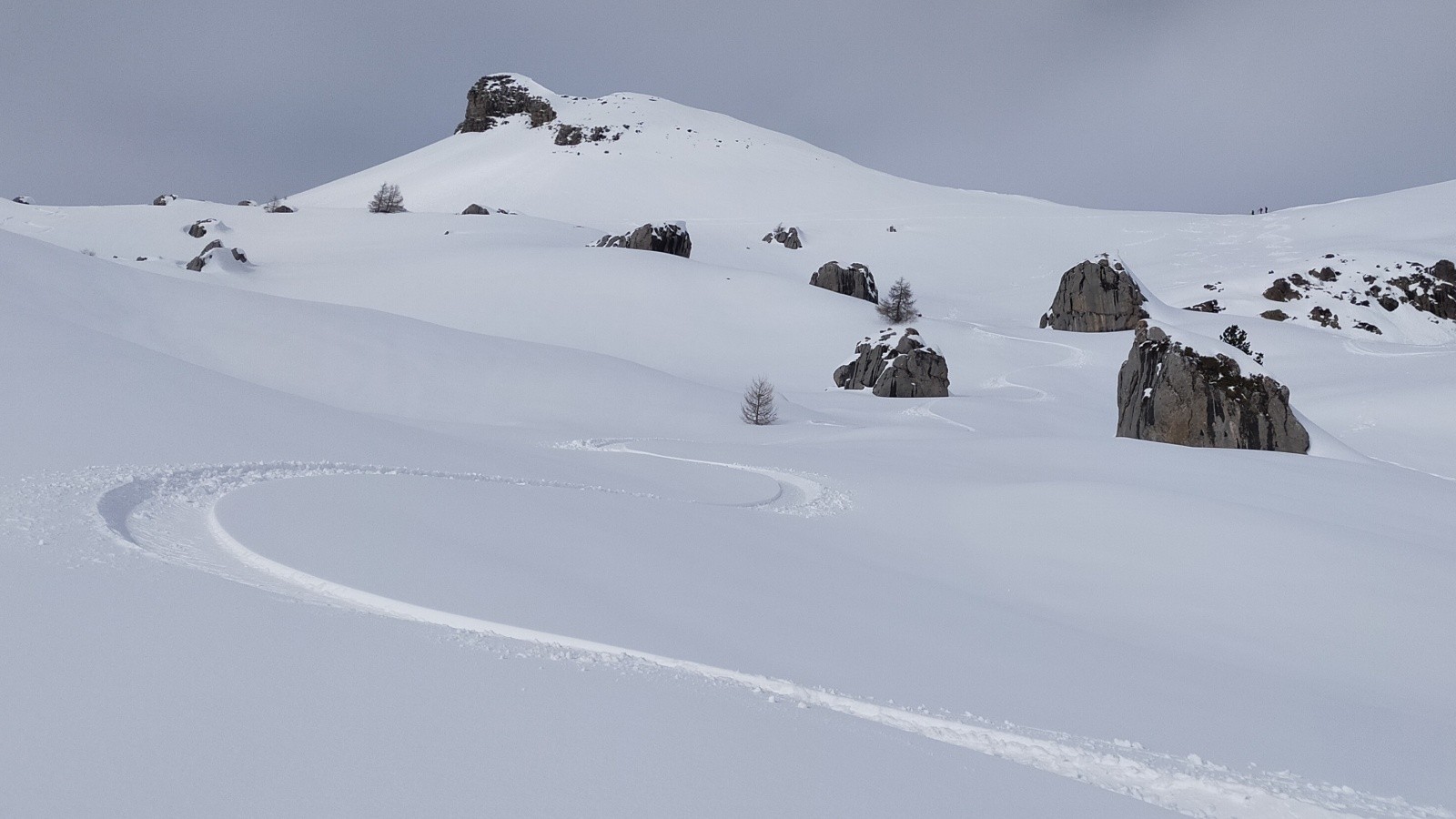 Des rochers comme piquets&nbsp;