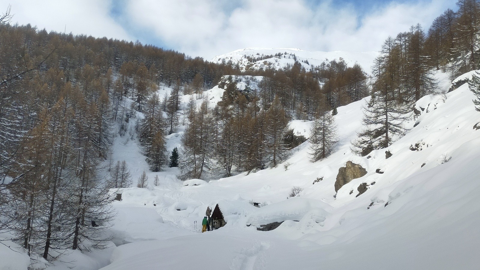  Cabane St Jean sous le neige 