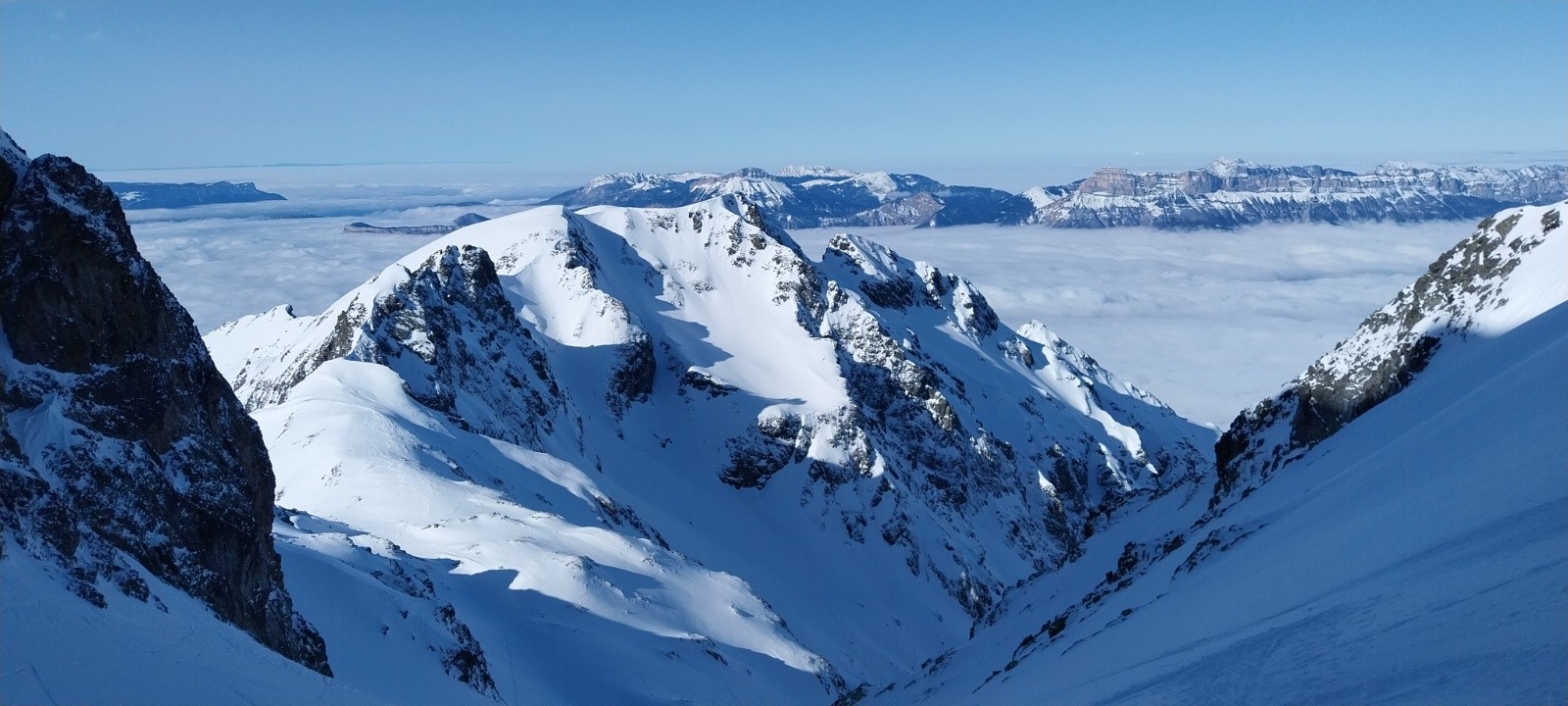  la Chartreuse et le grand replomb depuis le col de la pierre