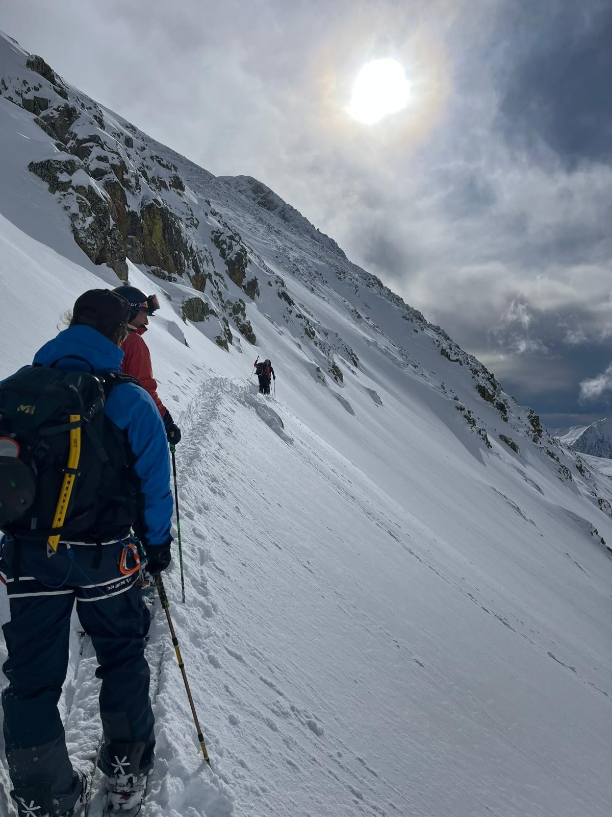 Traversée jusqu'au pied du couloir