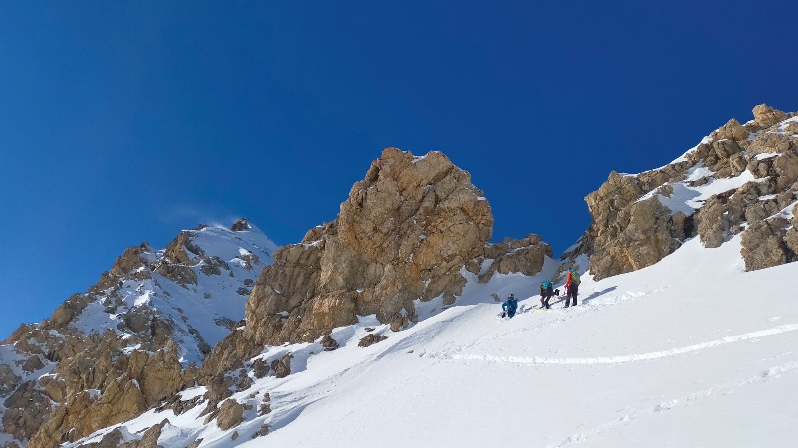  Montée sur le pas du Curé, la fin se fait à pied (<45° sur qqs mètres).