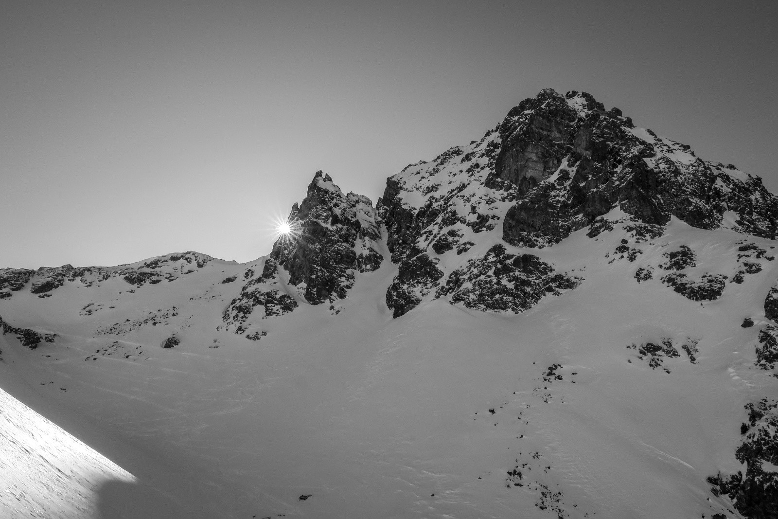  Le soleil au dessus du col de la Petite Vaudaine